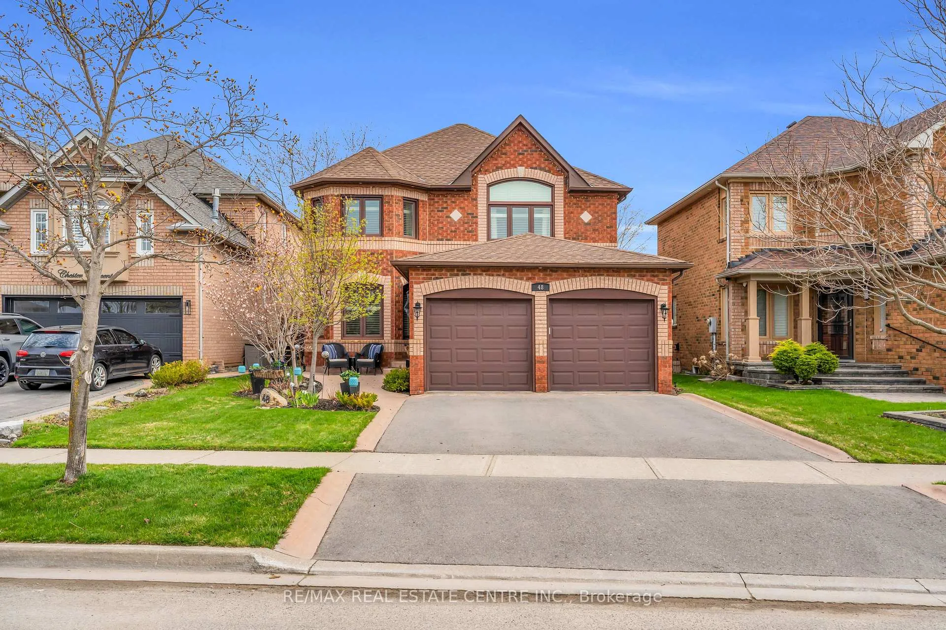 Photo 1 of 48 Chester Crescent, Halton Hills, Georgetown — HOMEH