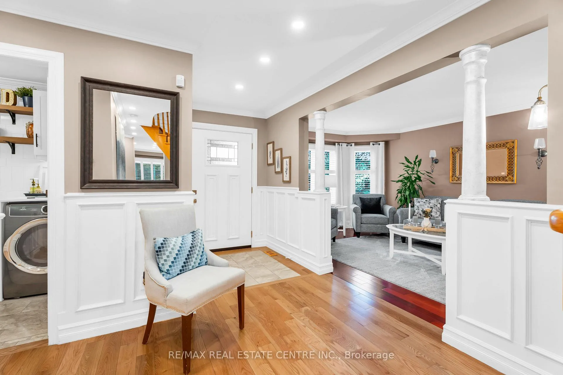 Photo 7 of 48 Chester Crescent, Halton Hills, Georgetown — HOMEH