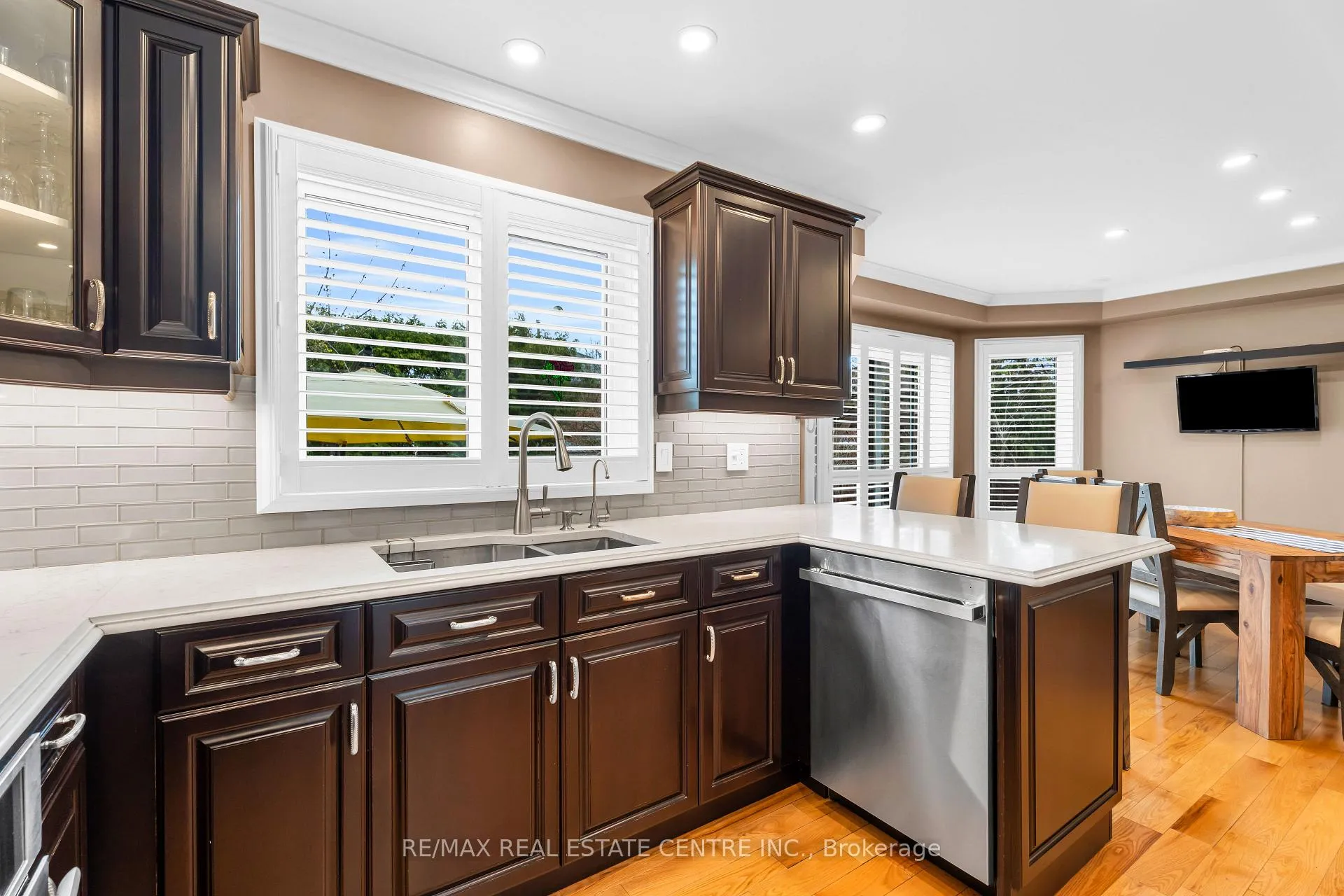 Photo 18 of 48 Chester Crescent, Halton Hills, Georgetown — HOMEH