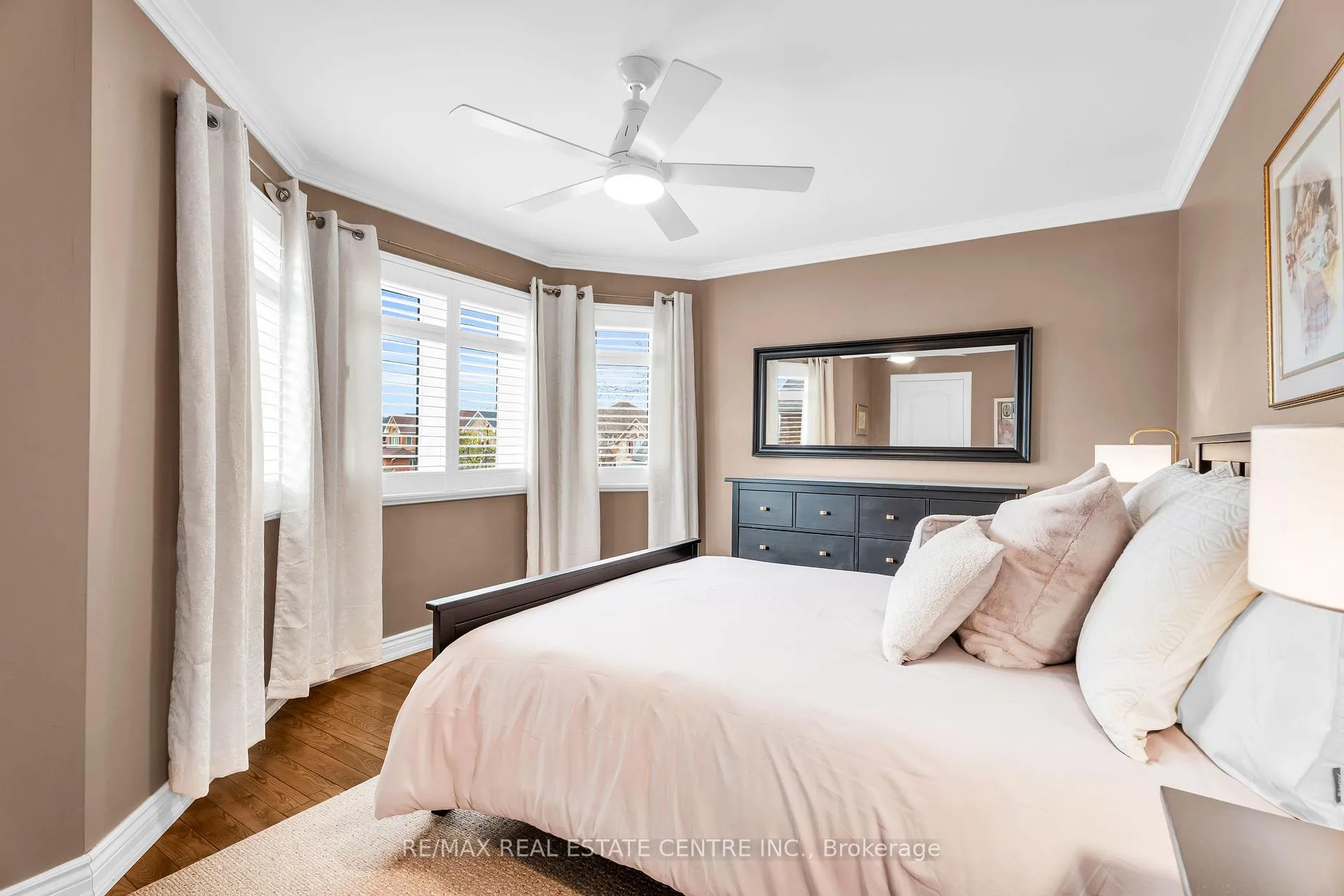 Photo 32 of 48 Chester Crescent, Halton Hills, Georgetown — HOMEH