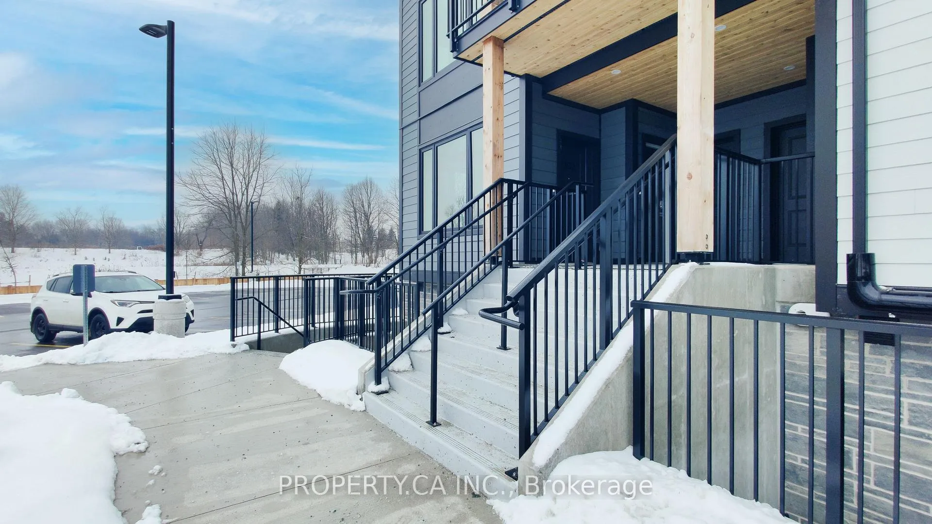 Photo 3 of Unit 303, 708 Woolwich Street, Guelph, Riverside Park — HOMEH