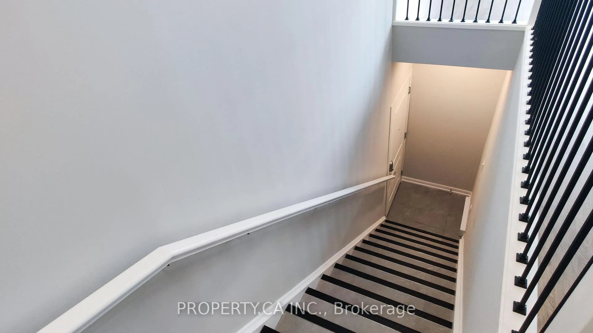 Photo 6 of Unit 303, 708 Woolwich Street, Guelph, Riverside Park — HOMEH