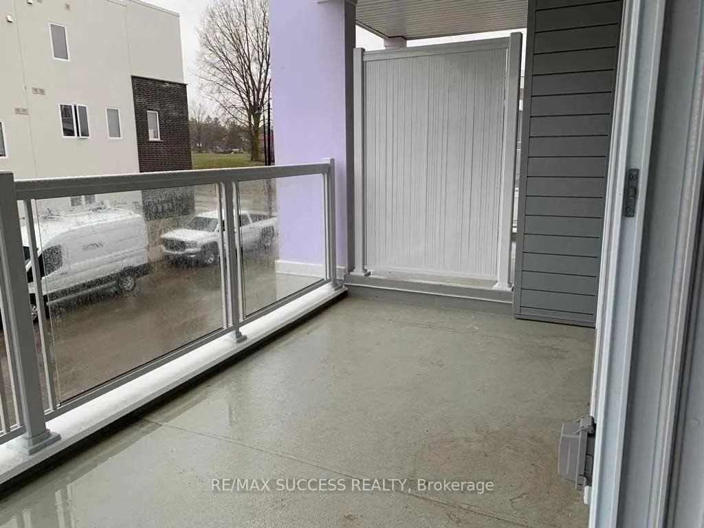 Photo 11 of 80 Progress Crescent, Kitchener — HOMEH