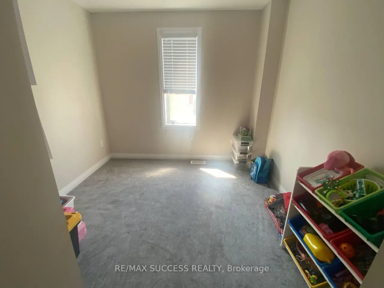 Photo 19 of 80 Progress Crescent, Kitchener — HOMEH