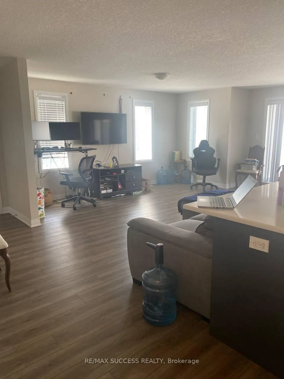 Photo 23 of 80 Progress Crescent, Kitchener — HOMEH