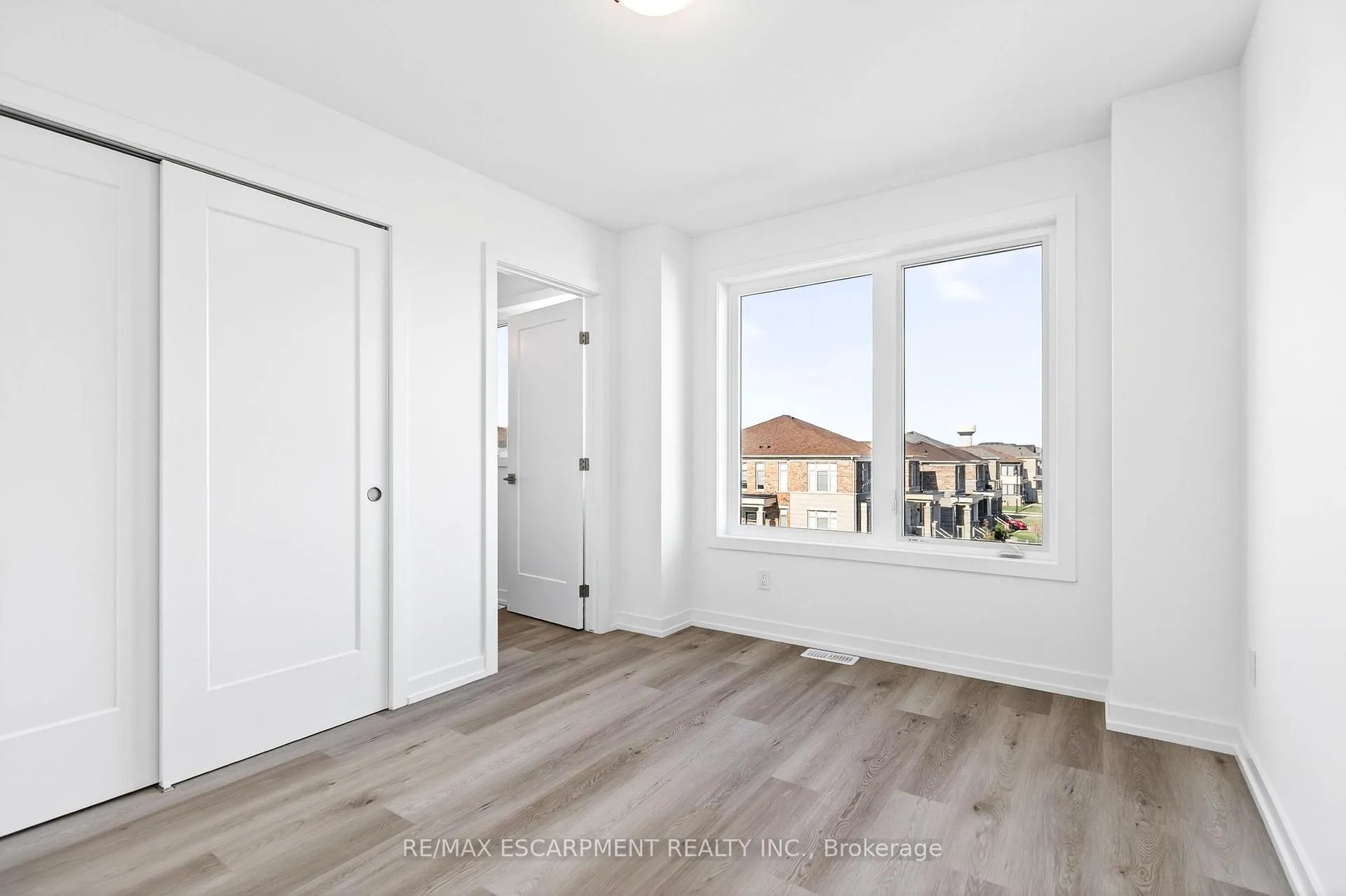 Photo 23 of Unit 33, 70 Kenesky Drive, Hamilton, Waterdown — HOMEH