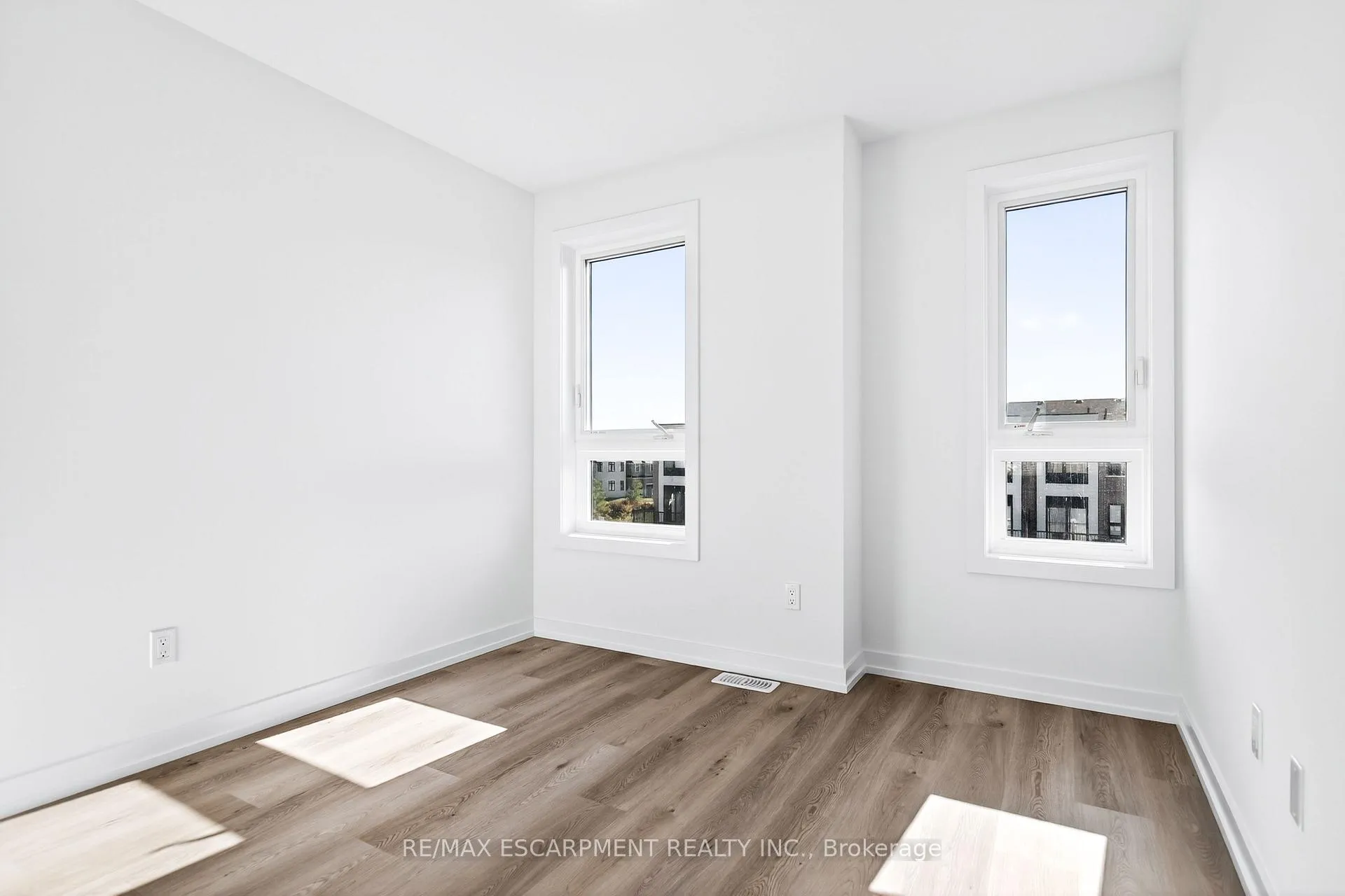 Photo 26 of Unit 33, 70 Kenesky Drive, Hamilton, Waterdown — HOMEH