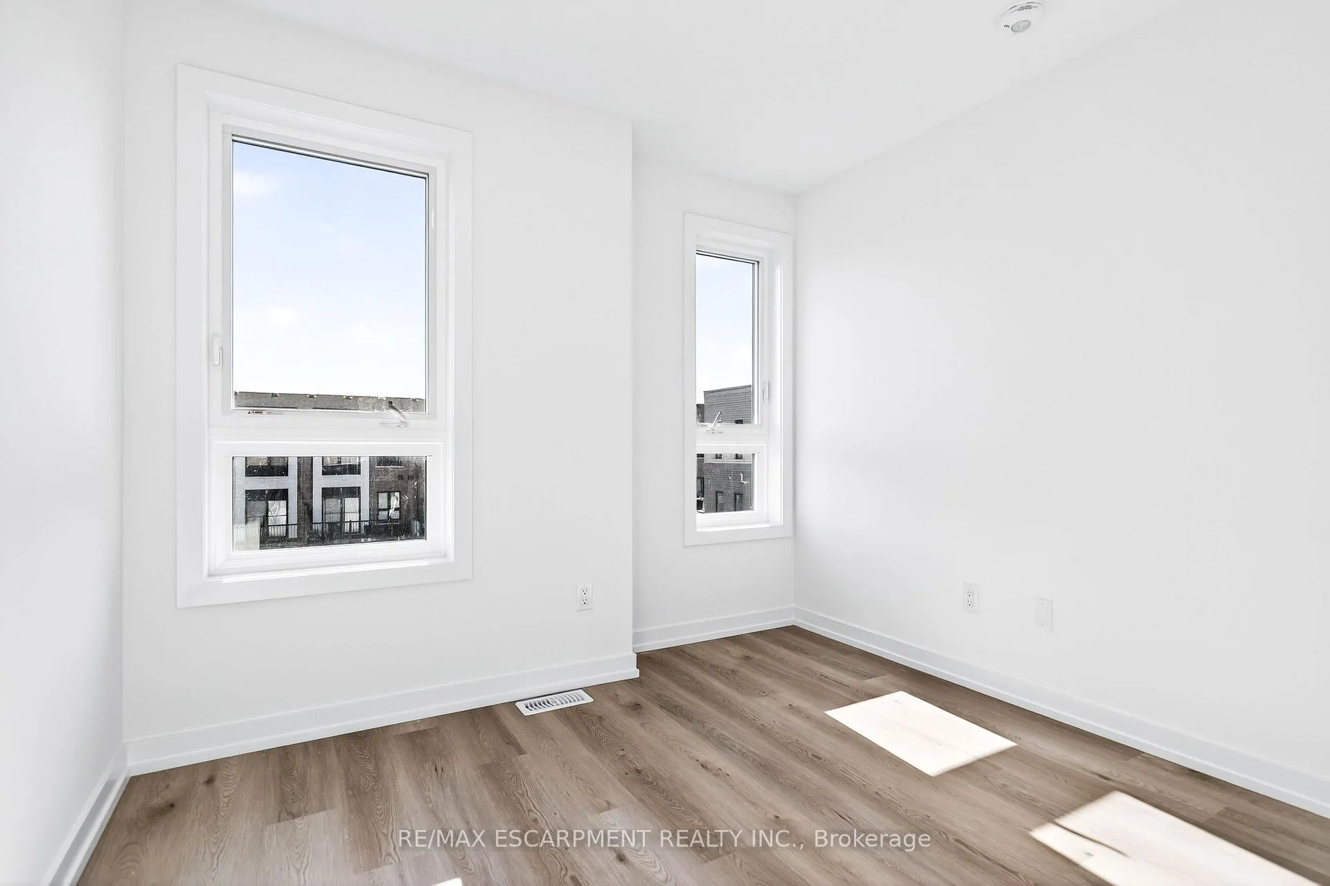 Photo 27 of Unit 33, 70 Kenesky Drive, Hamilton, Waterdown — HOMEH