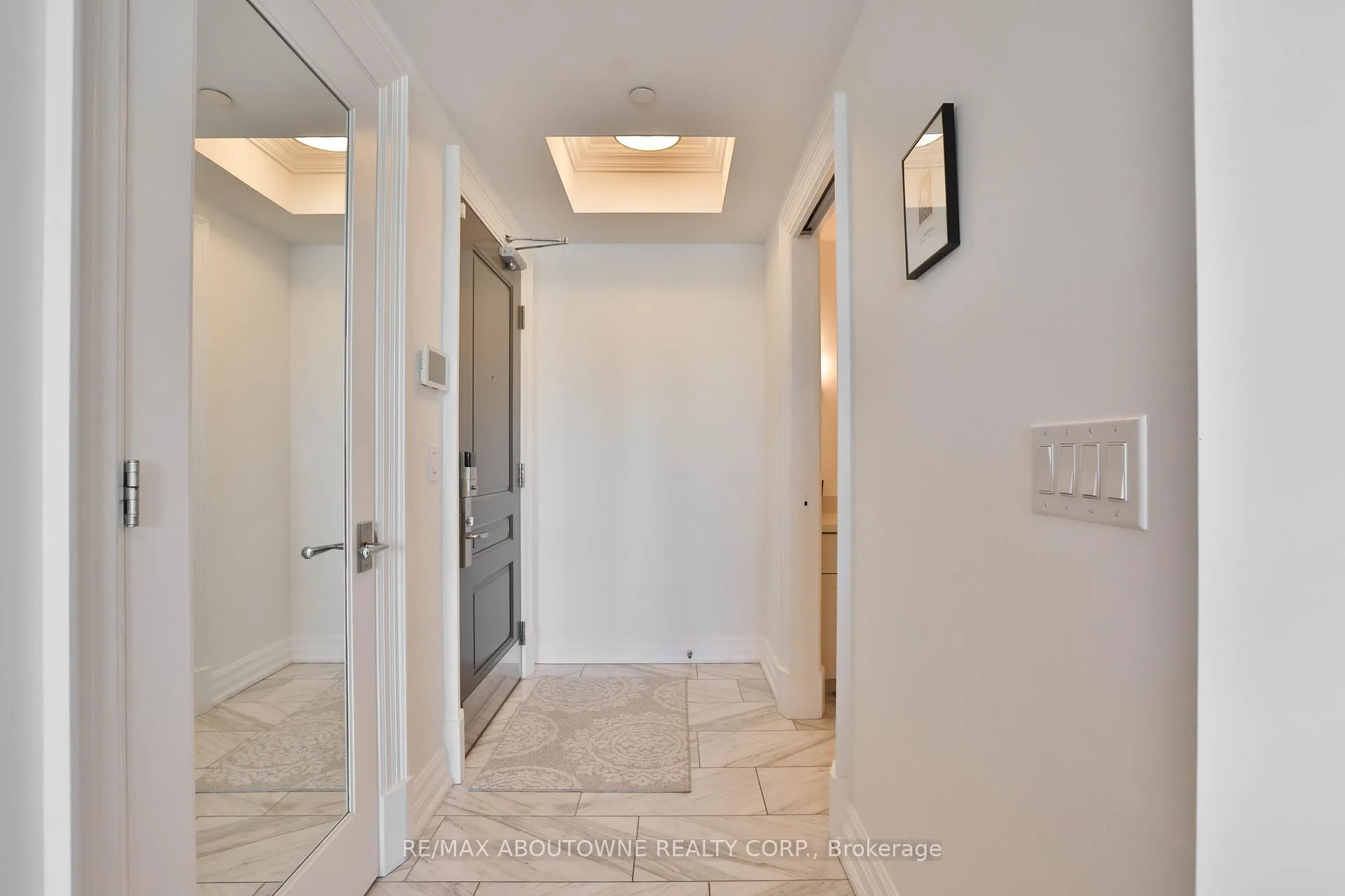 Photo 5 of Unit 304, 2060 Lakeshore Road, Burlington, Brant — HOMEH