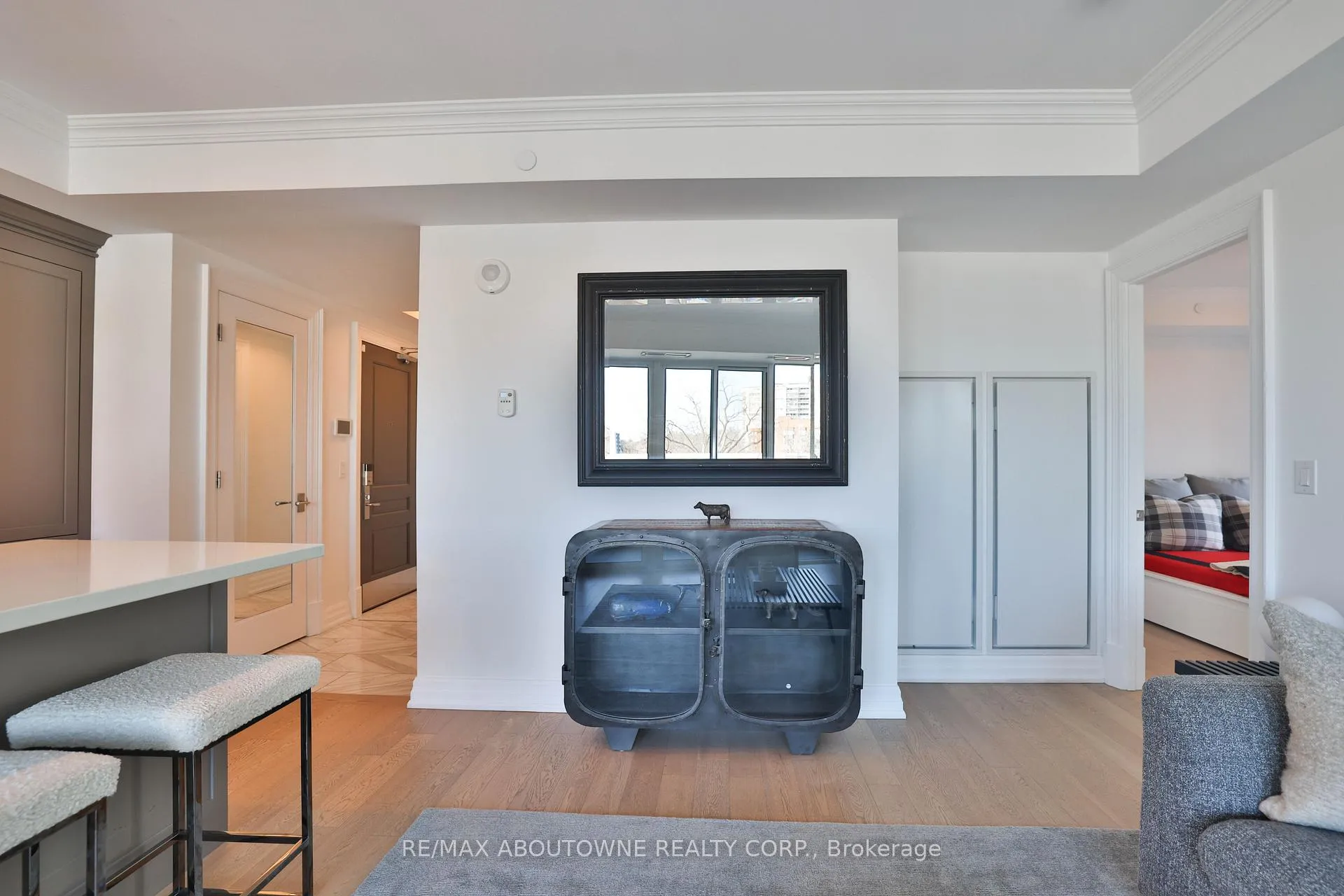 Photo 11 of Unit 304, 2060 Lakeshore Road, Burlington, Brant — HOMEH