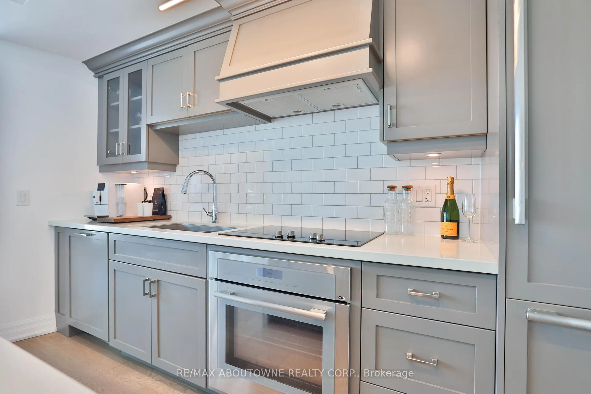 Photo 15 of Unit 304, 2060 Lakeshore Road, Burlington, Brant — HOMEH