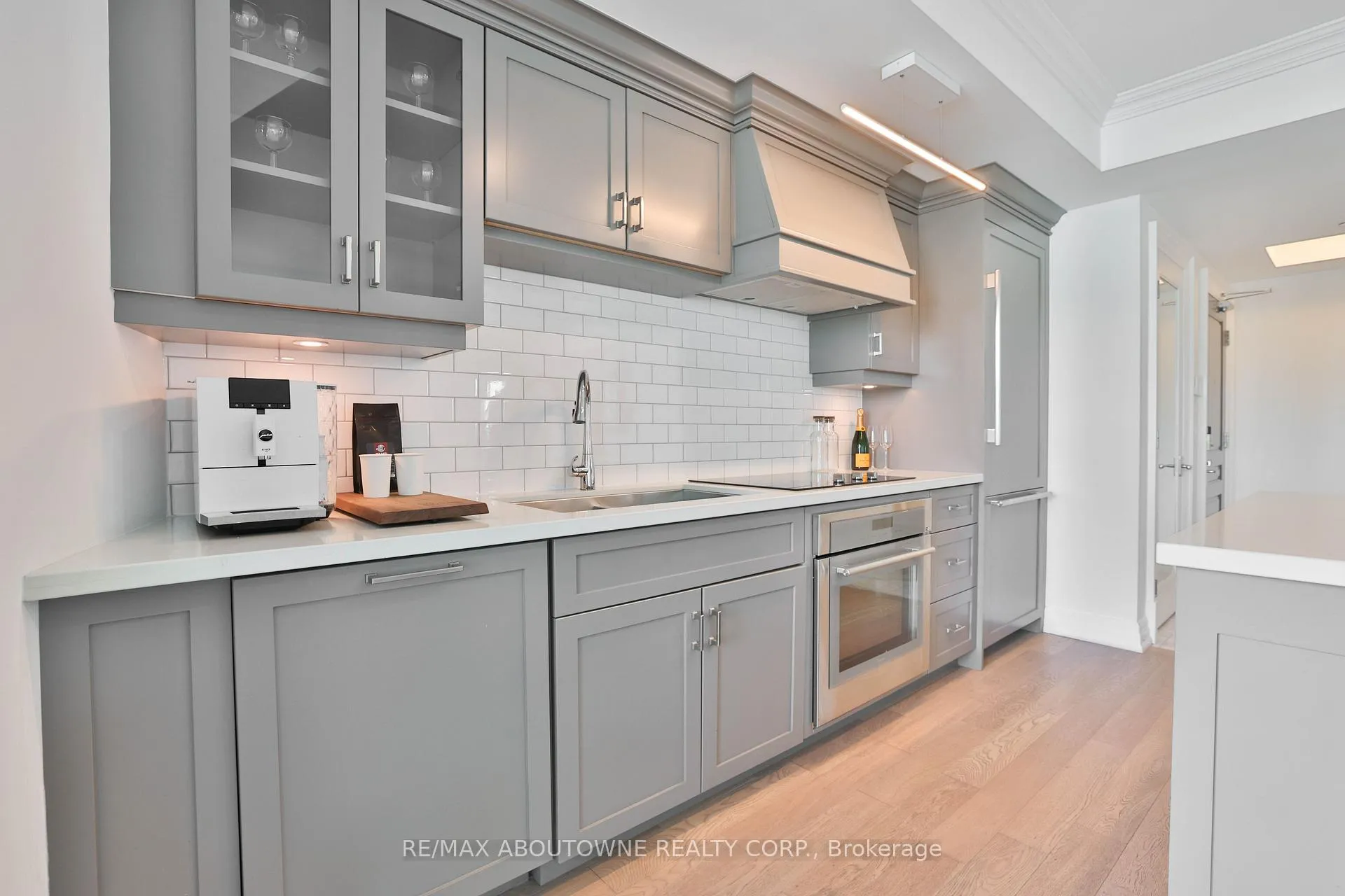 Photo 16 of Unit 304, 2060 Lakeshore Road, Burlington, Brant — HOMEH