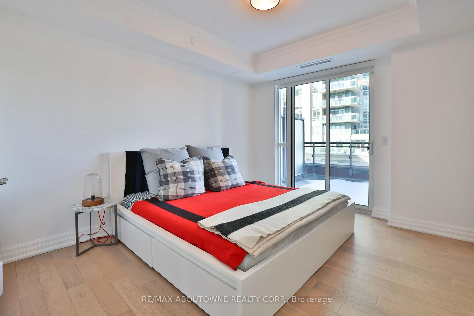 Photo 17 of Unit 304, 2060 Lakeshore Road, Burlington, Brant — HOMEH