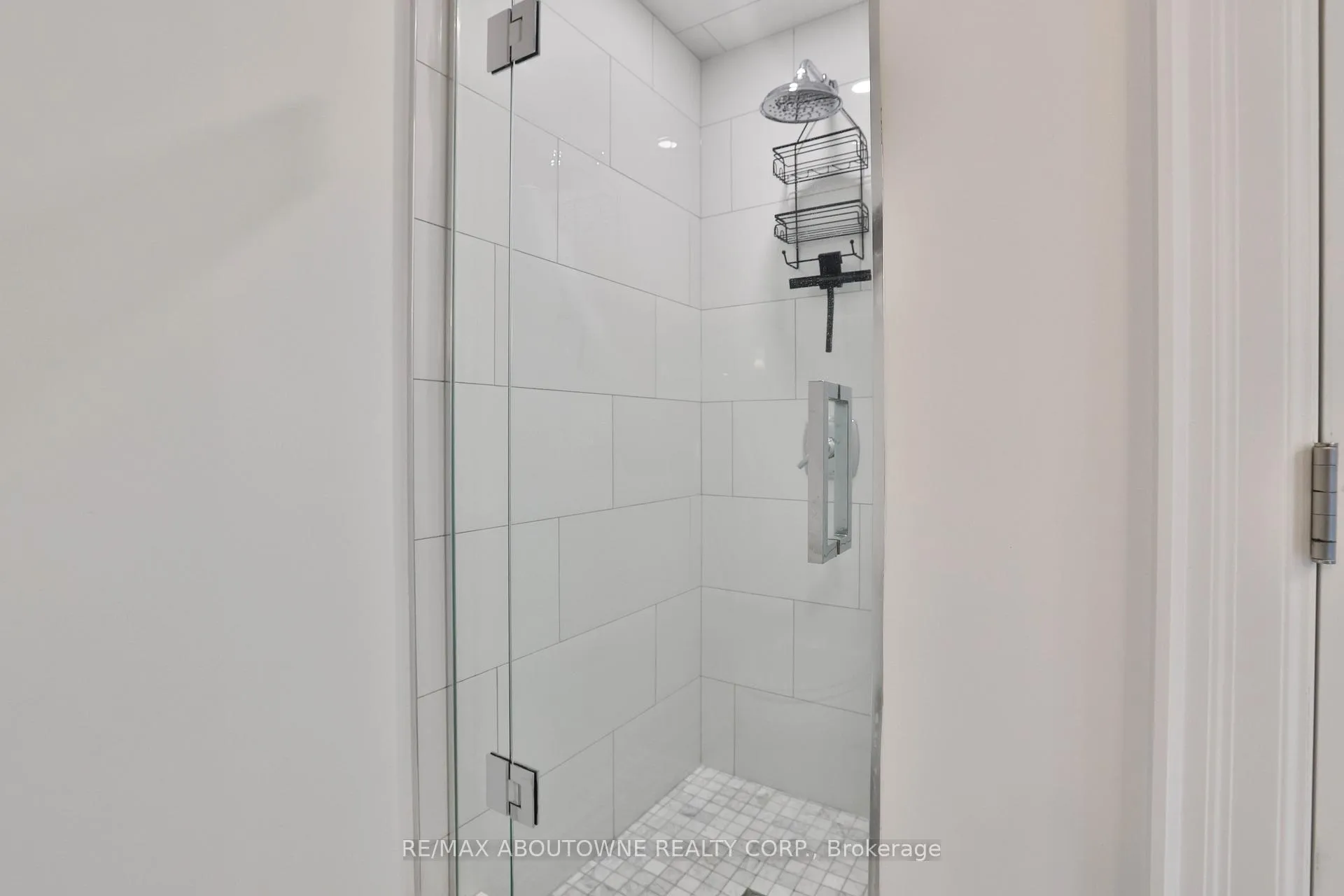 Photo 25 of Unit 304, 2060 Lakeshore Road, Burlington, Brant — HOMEH