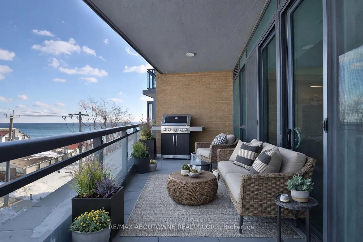 Photo 29 of Unit 304, 2060 Lakeshore Road, Burlington, Brant — HOMEH