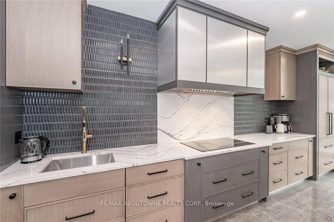Photo 37 of Unit 304, 2060 Lakeshore Road, Burlington, Brant — HOMEH