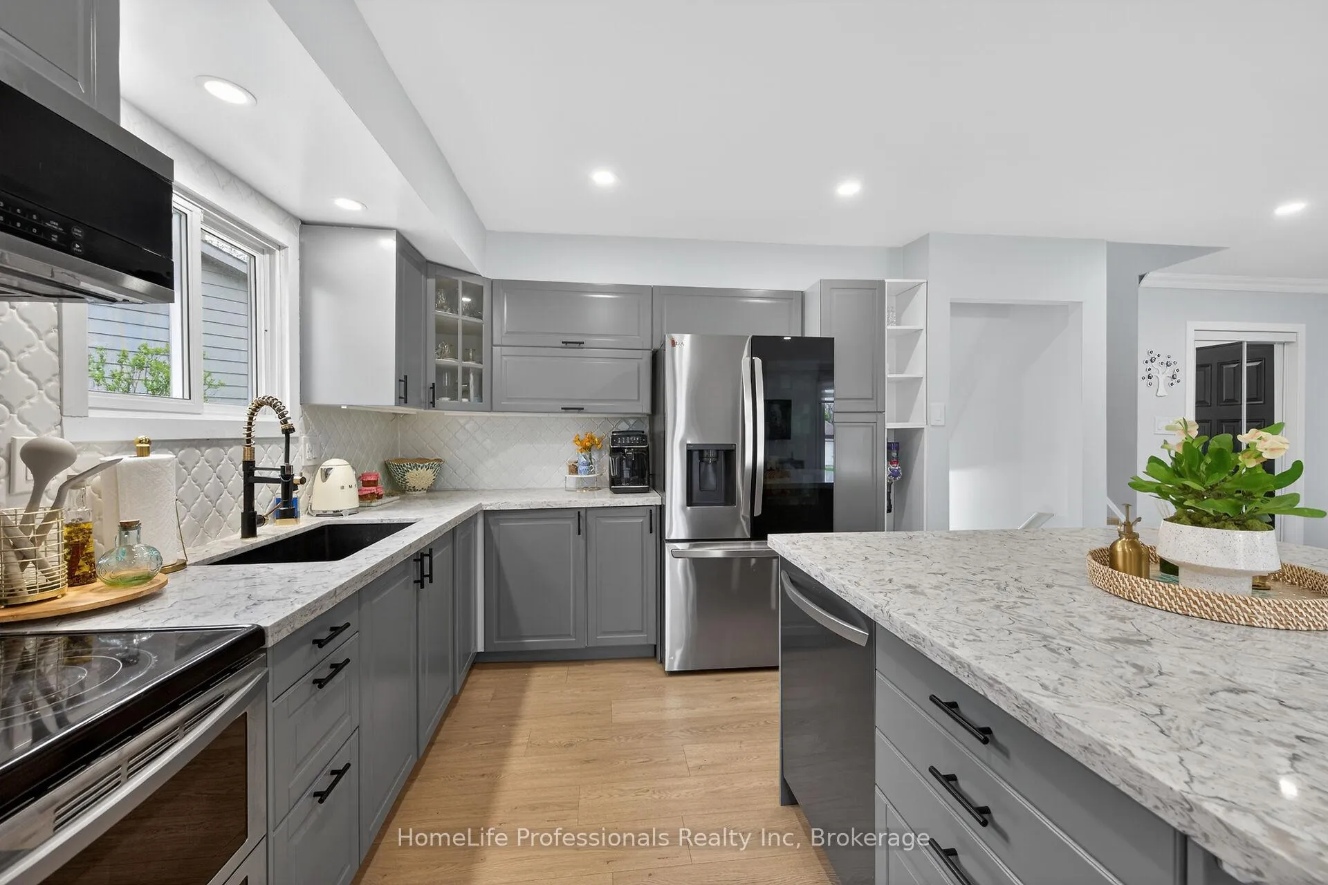 Photo 12 of 8 Forestgate Avenue, Hamilton, Fessenden — HOMEH