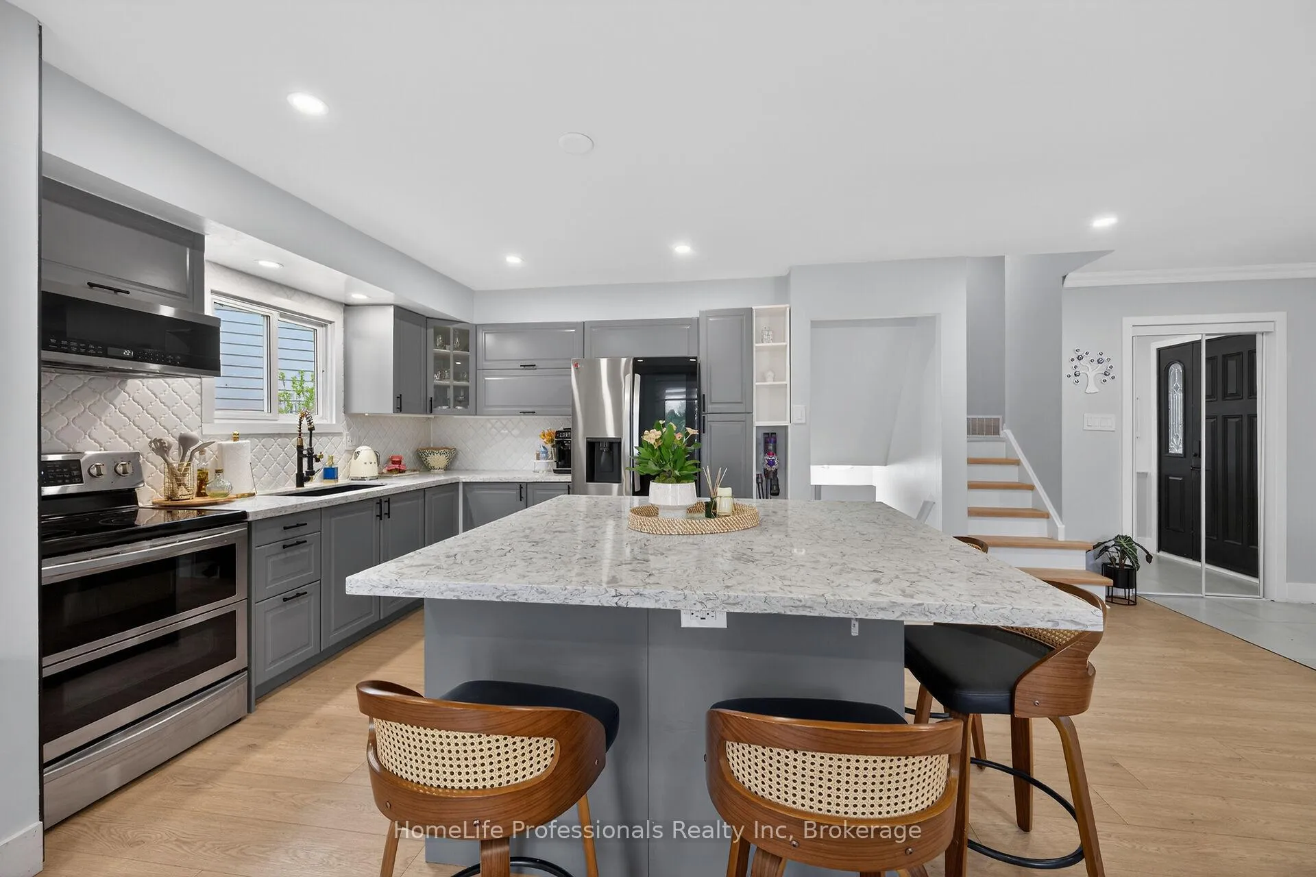 Photo 13 of 8 Forestgate Avenue, Hamilton, Fessenden — HOMEH