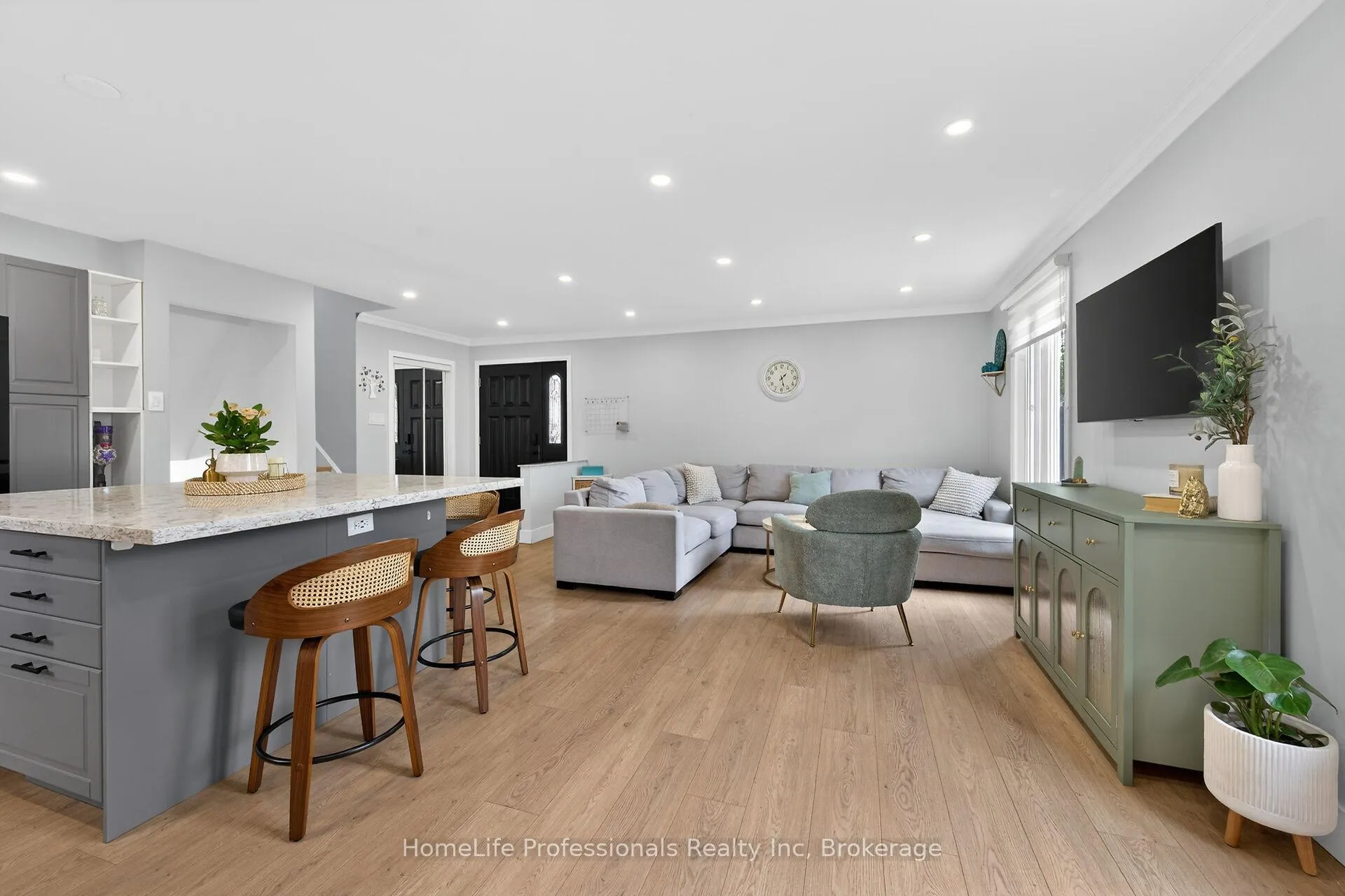 Photo 15 of 8 Forestgate Avenue, Hamilton, Fessenden — HOMEH