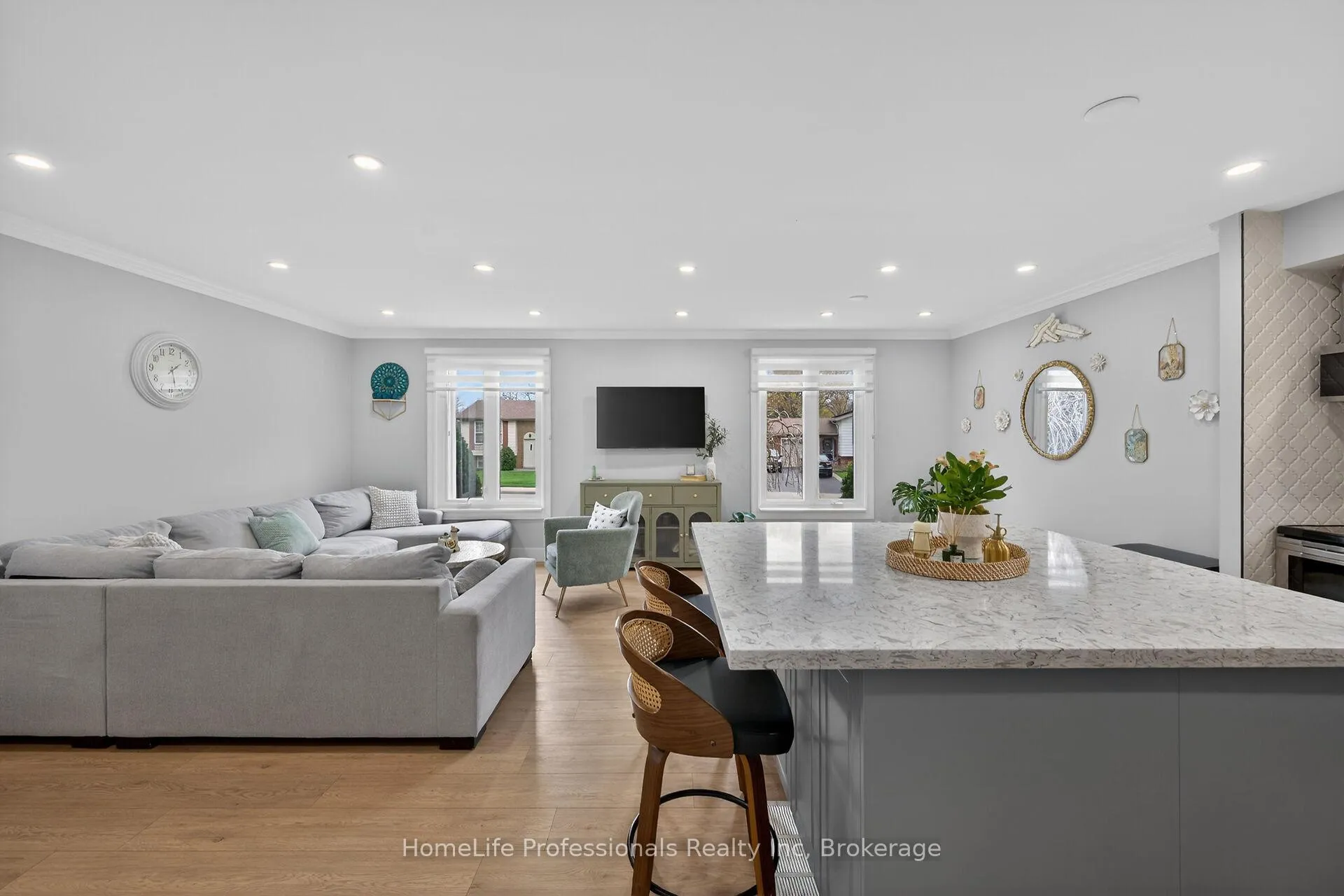 Photo 18 of 8 Forestgate Avenue, Hamilton, Fessenden — HOMEH