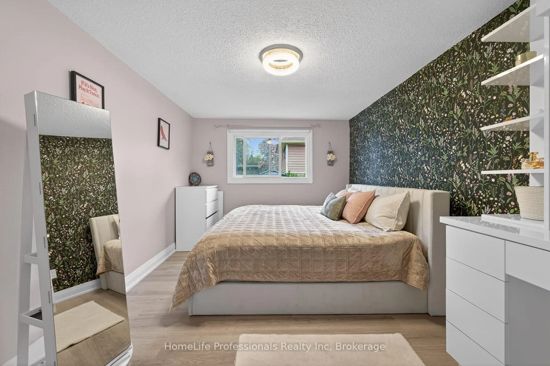 Photo 22 of 8 Forestgate Avenue, Hamilton, Fessenden — HOMEH