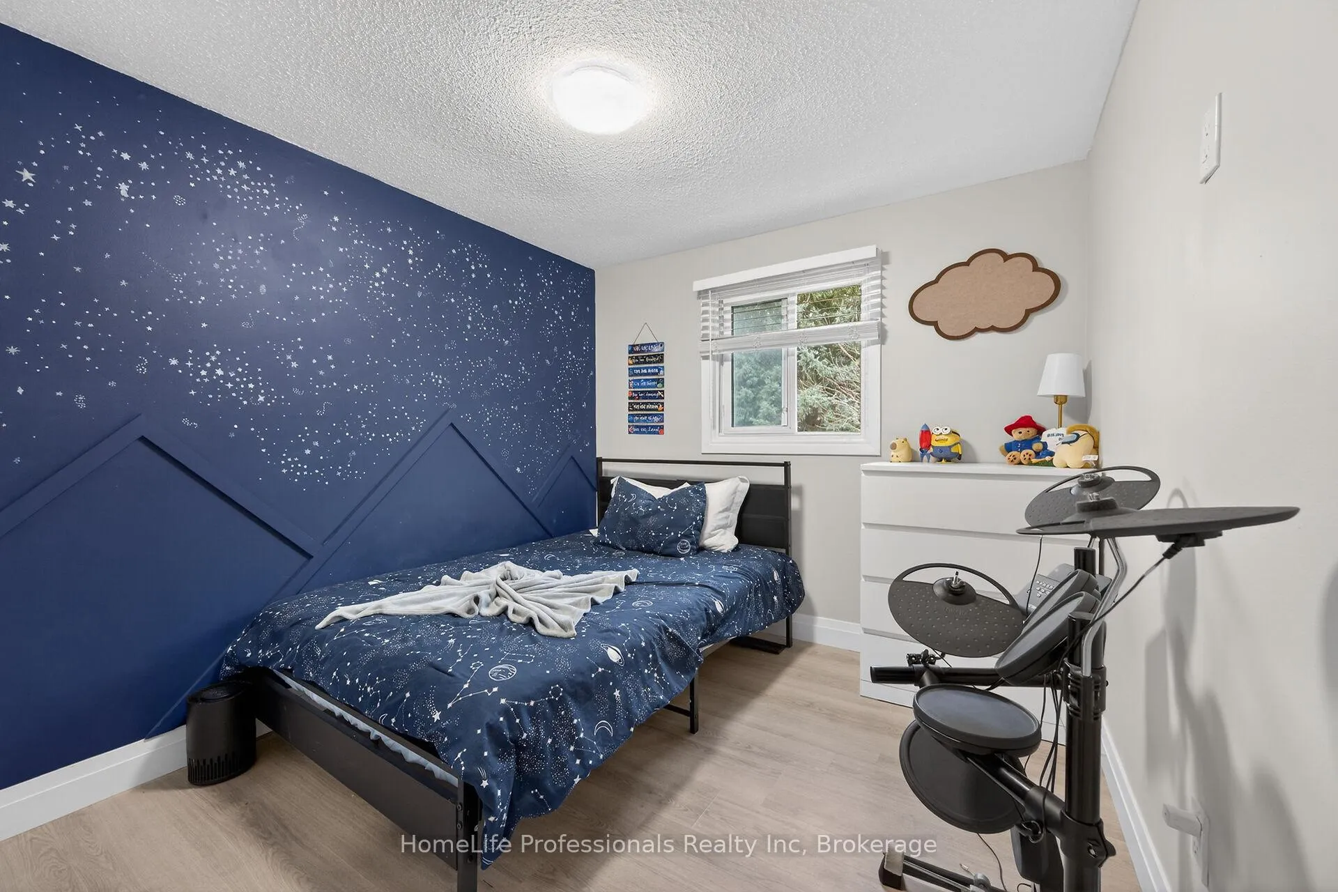 Photo 25 of 8 Forestgate Avenue, Hamilton, Fessenden — HOMEH