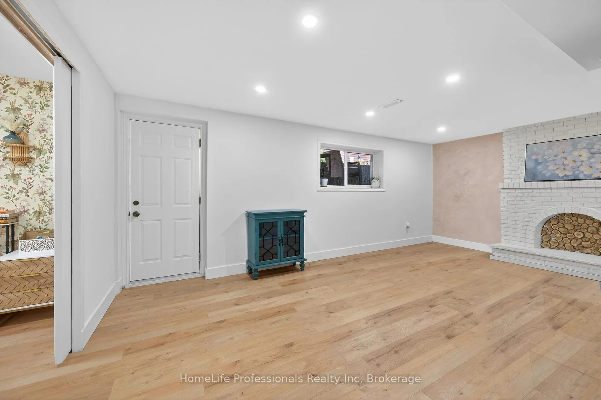 Photo 32 of 8 Forestgate Avenue, Hamilton, Fessenden — HOMEH