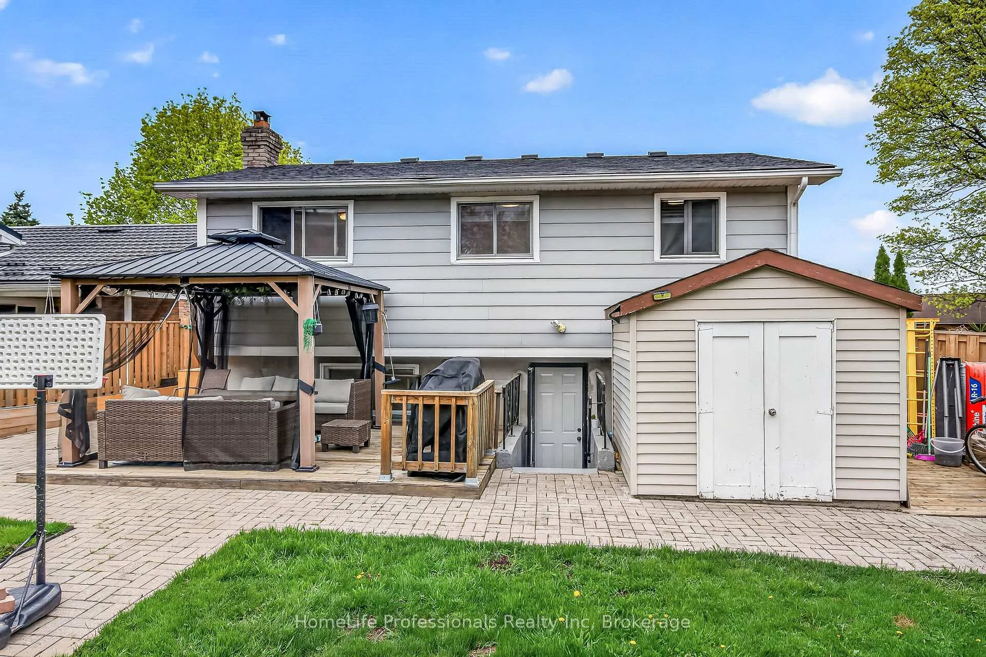 Photo 46 of 8 Forestgate Avenue, Hamilton, Fessenden — HOMEH