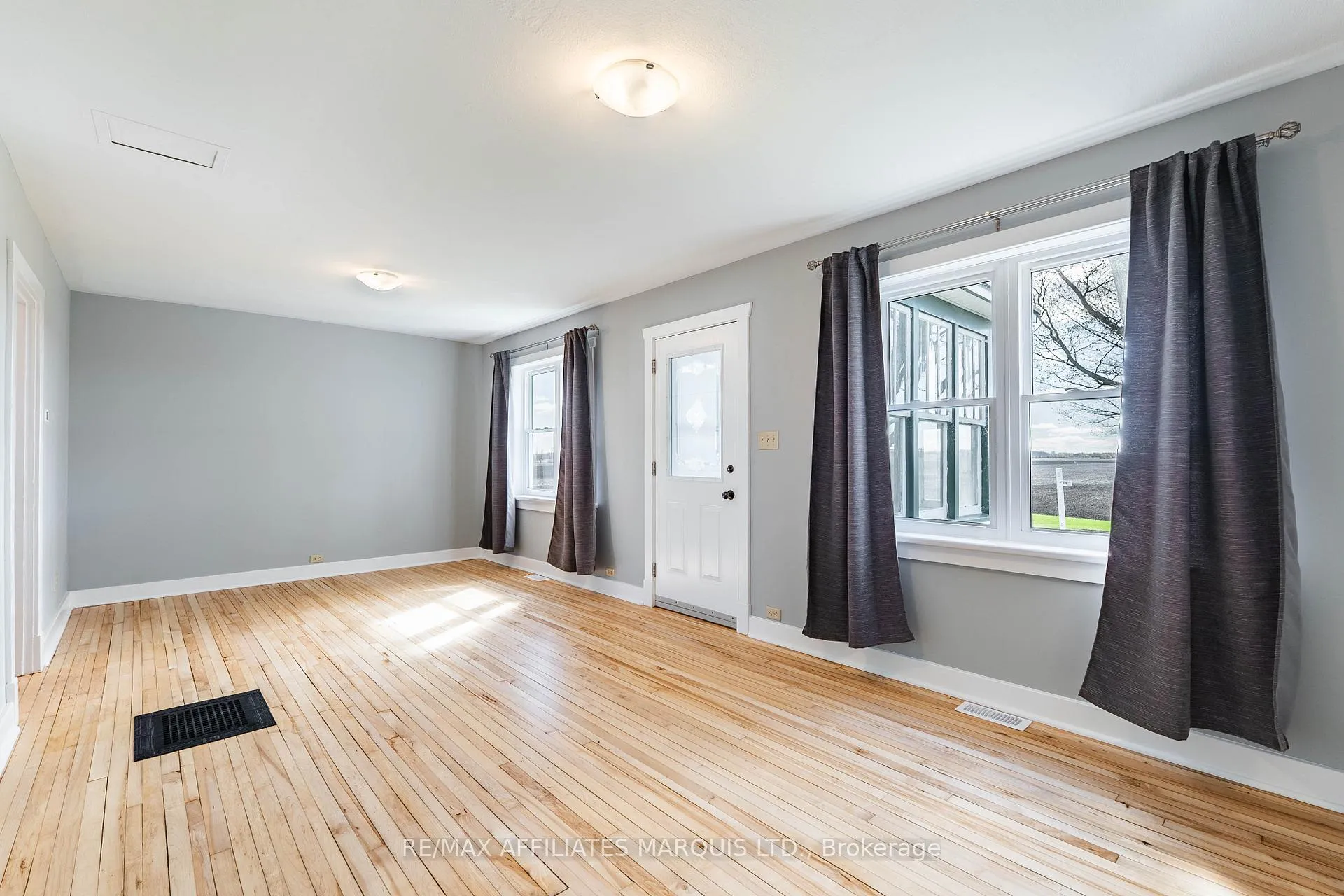 Photo 6 of 21495 Brodie Road, North Glengarry, North Glengarry (Lochiel) Twp — HOMEH