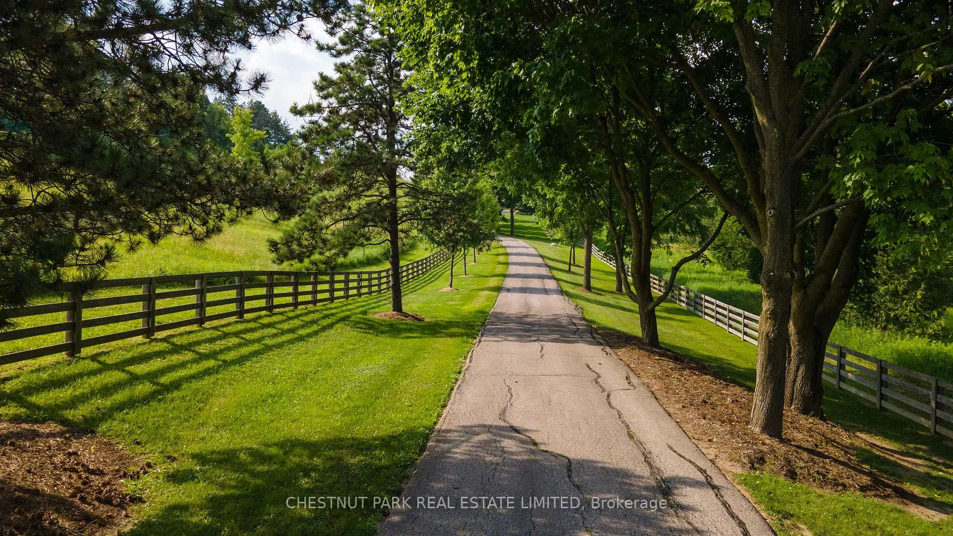 Photo 53 of 908 Vandorf Side Road, Aurora, Bayview Southeast — HOMEH