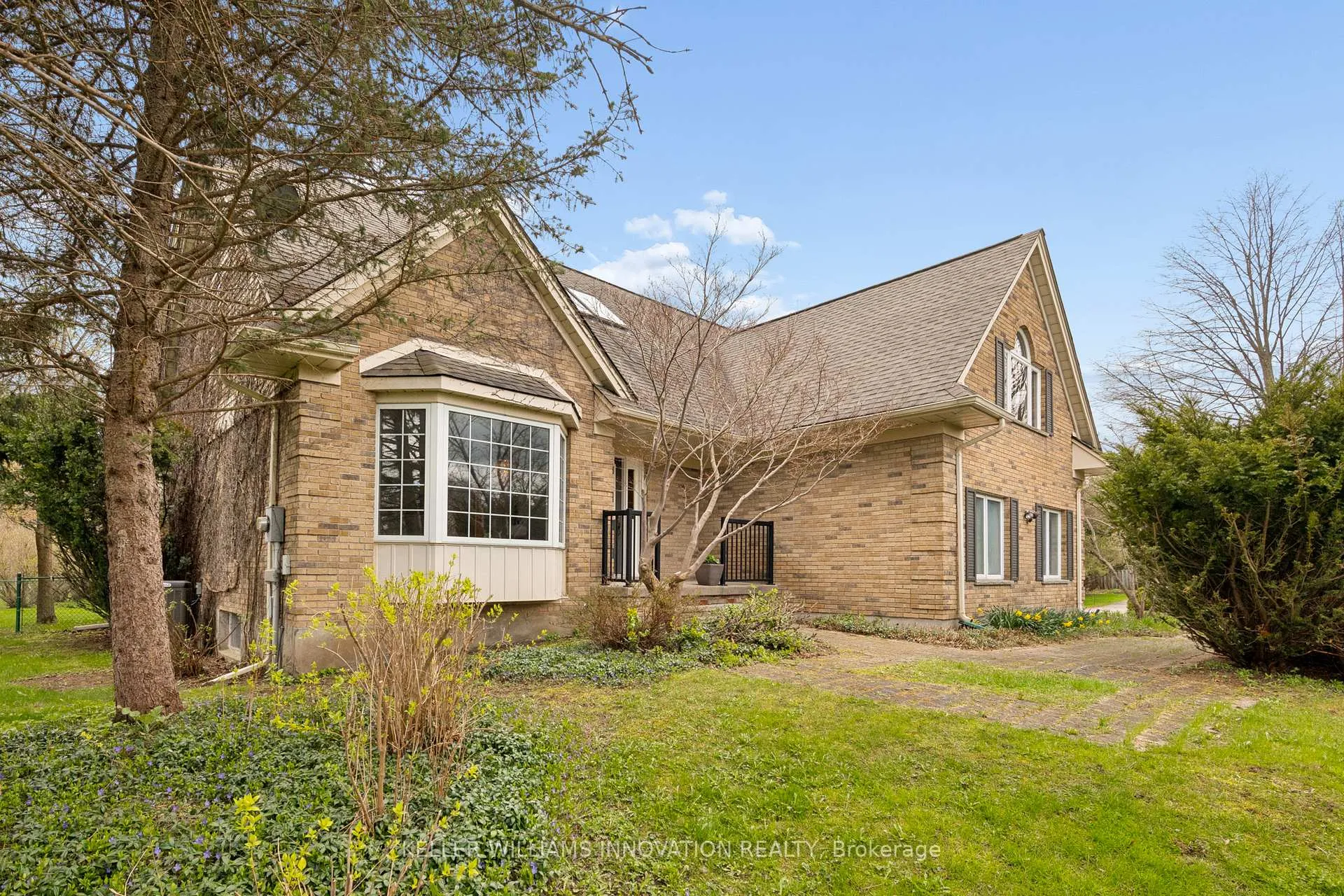 Photo 6 of 721 Snowcrest Place, Waterloo — HOMEH