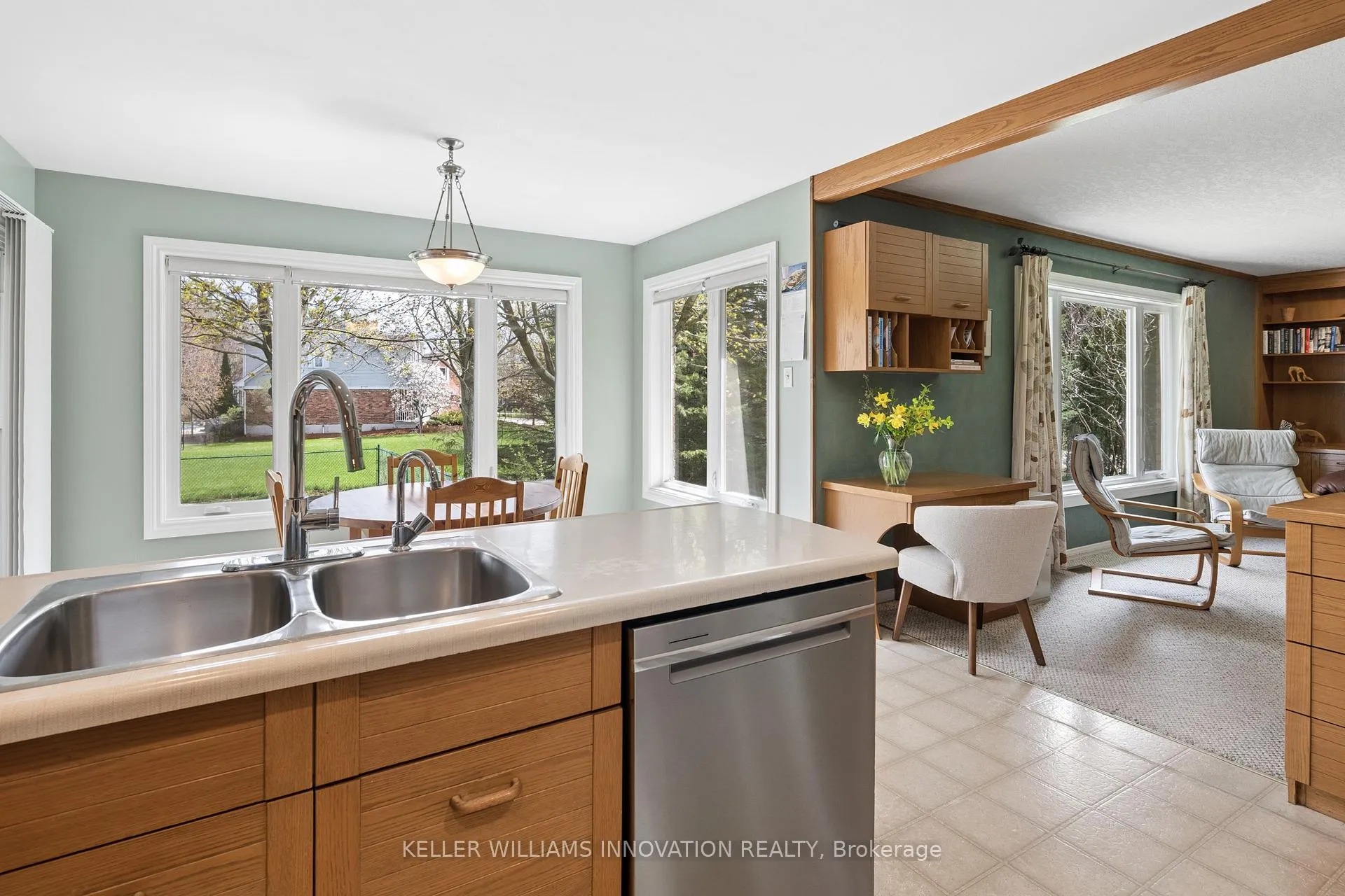 Photo 16 of 721 Snowcrest Place, Waterloo — HOMEH