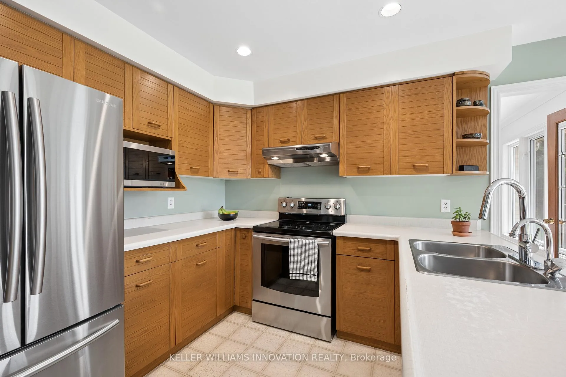 Photo 18 of 721 Snowcrest Place, Waterloo — HOMEH