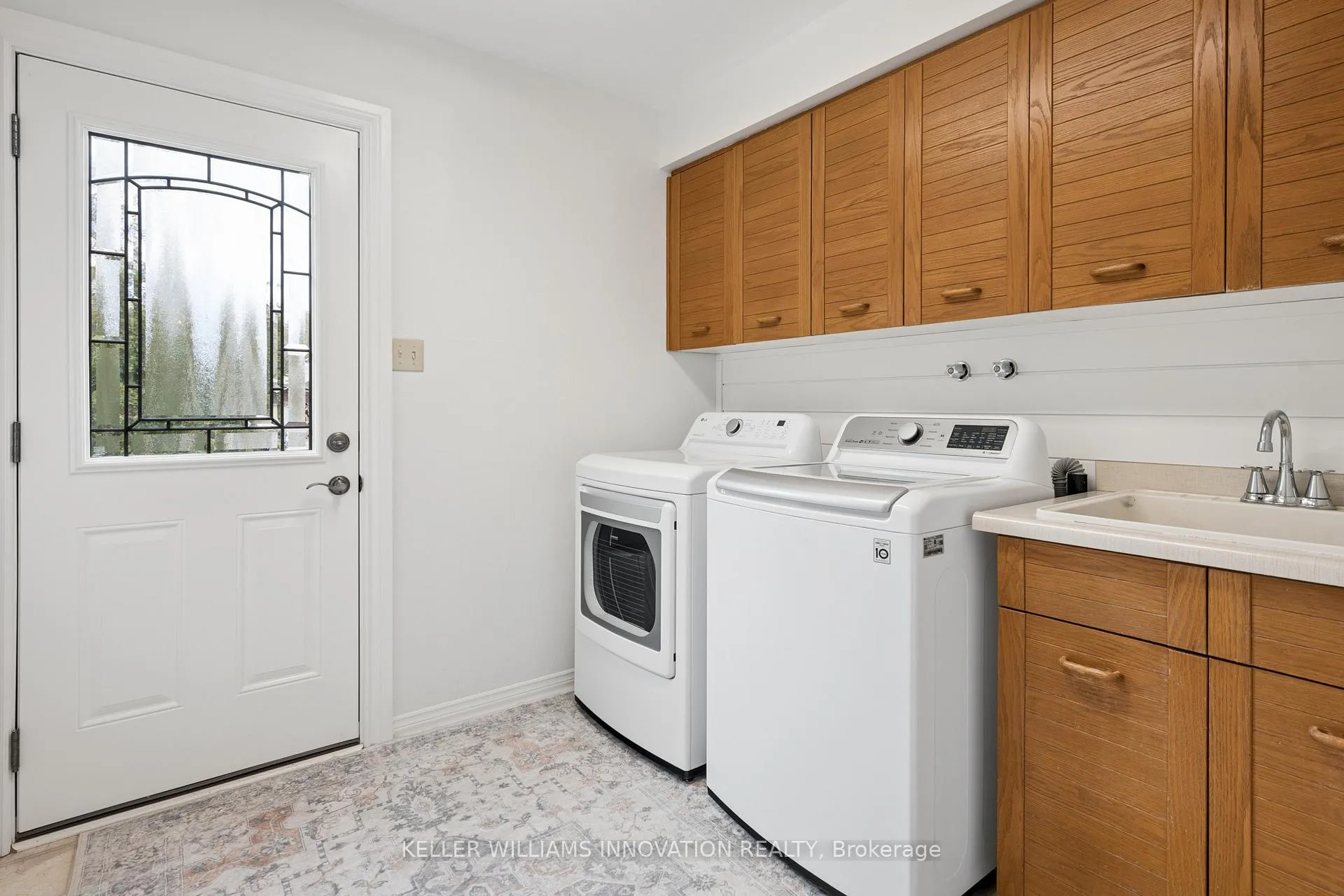 Photo 22 of 721 Snowcrest Place, Waterloo — HOMEH