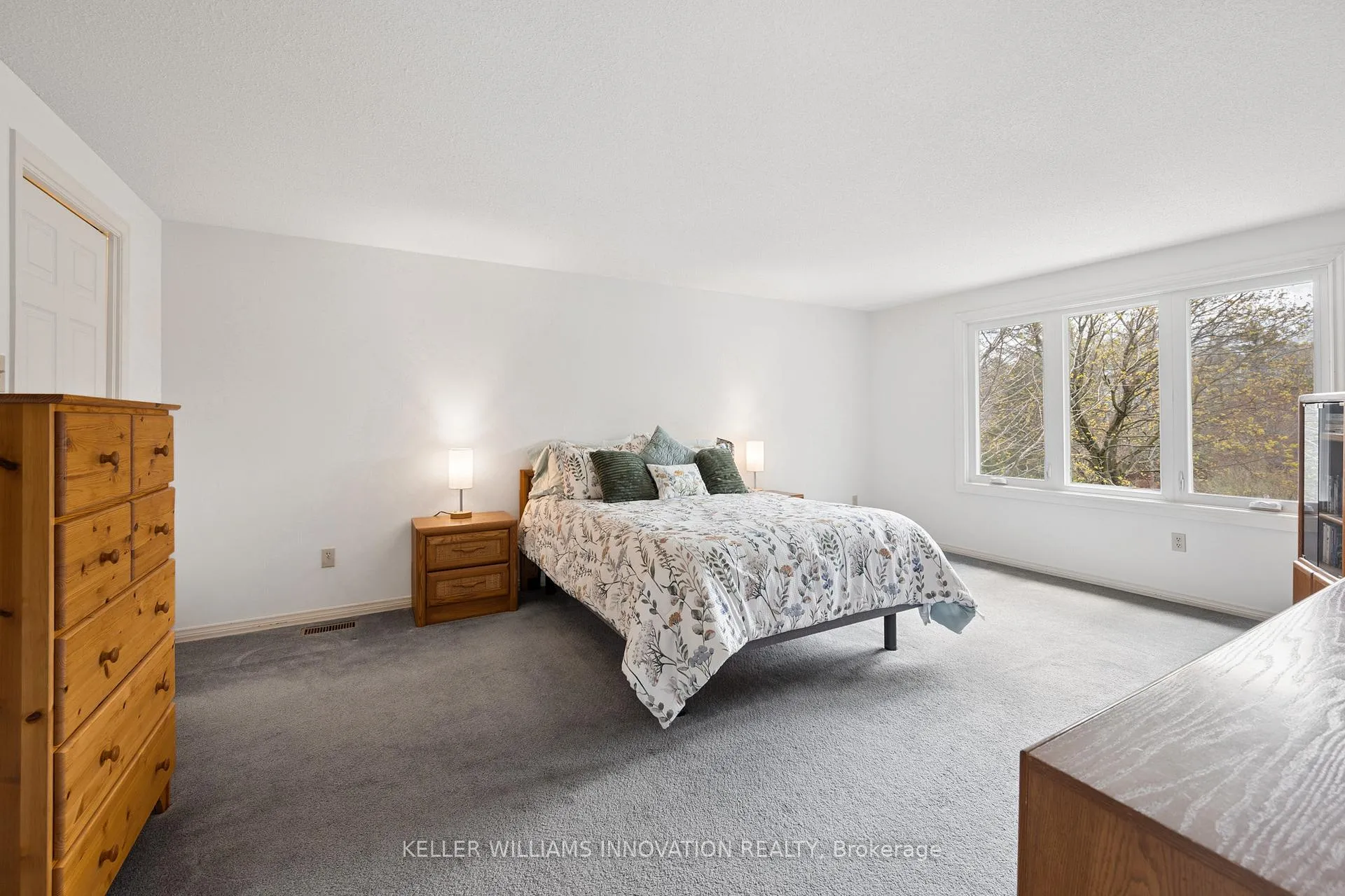 Photo 24 of 721 Snowcrest Place, Waterloo — HOMEH