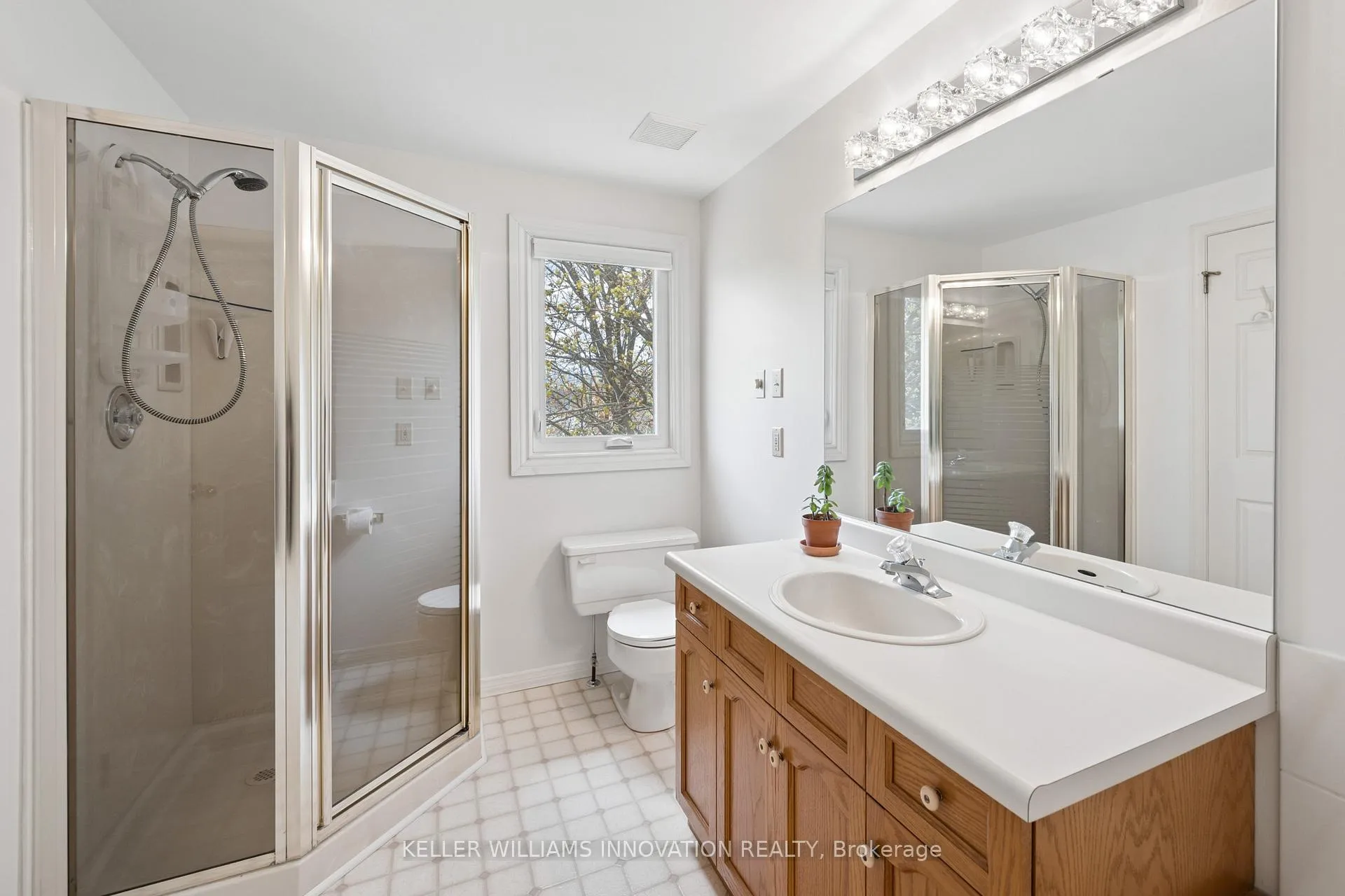 Photo 26 of 721 Snowcrest Place, Waterloo — HOMEH