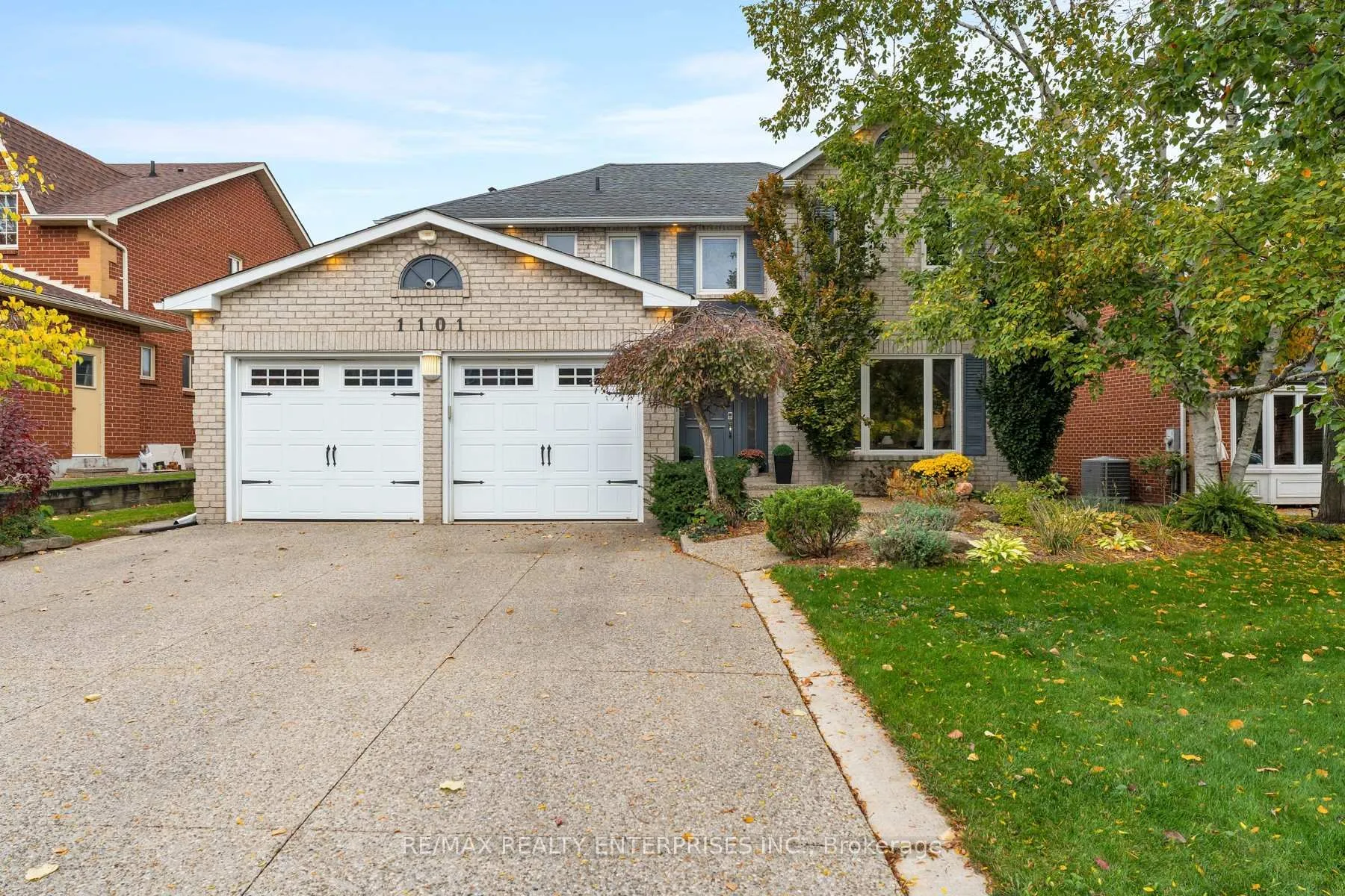 Photo 1 of 1101 Fieldstone Circle, Oakville, Glen Abbey — HOMEH