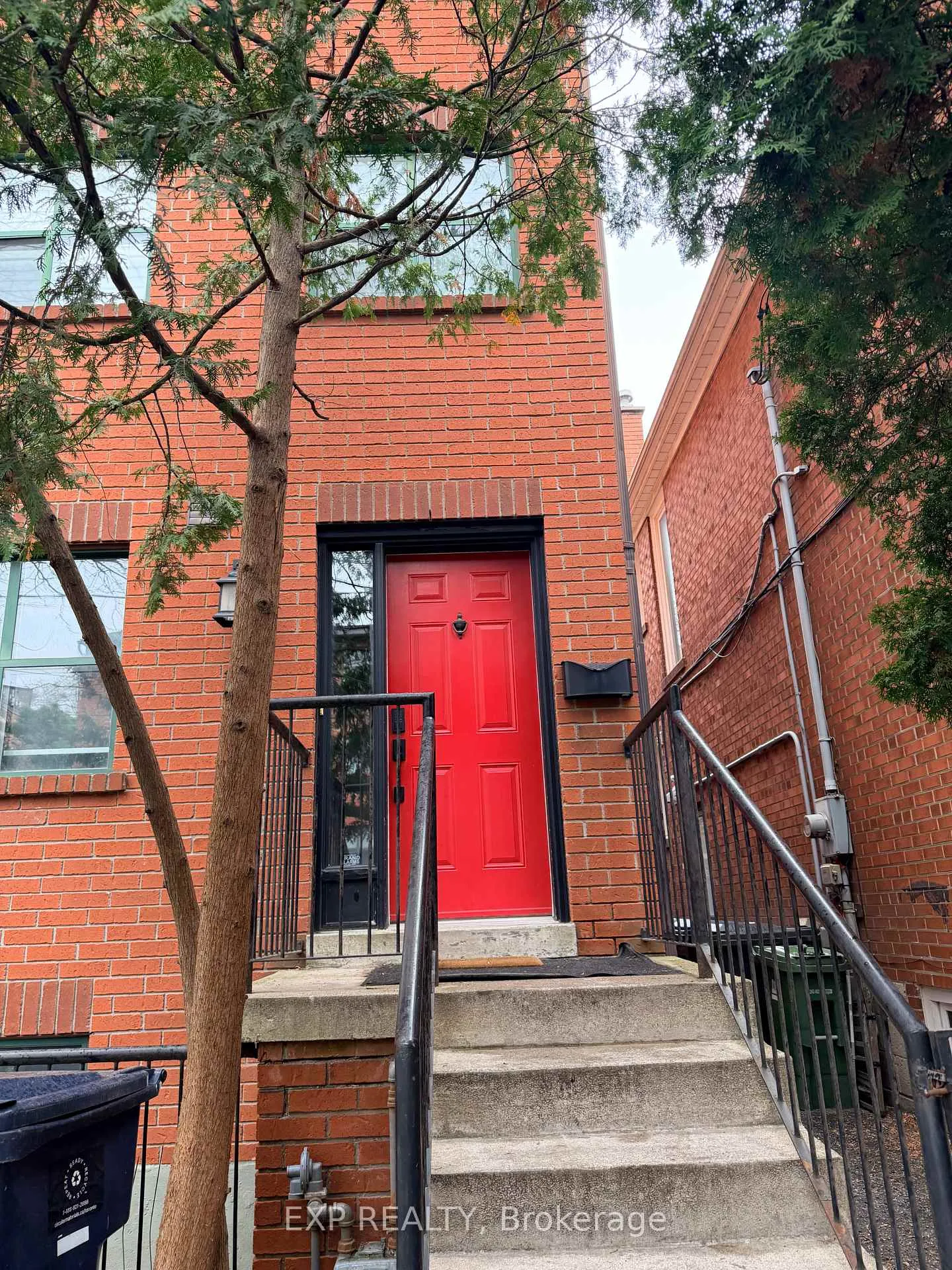 Photo 1 of Unit Upper, 192 Ontario Street, Toronto, Moss Park — HOMEH