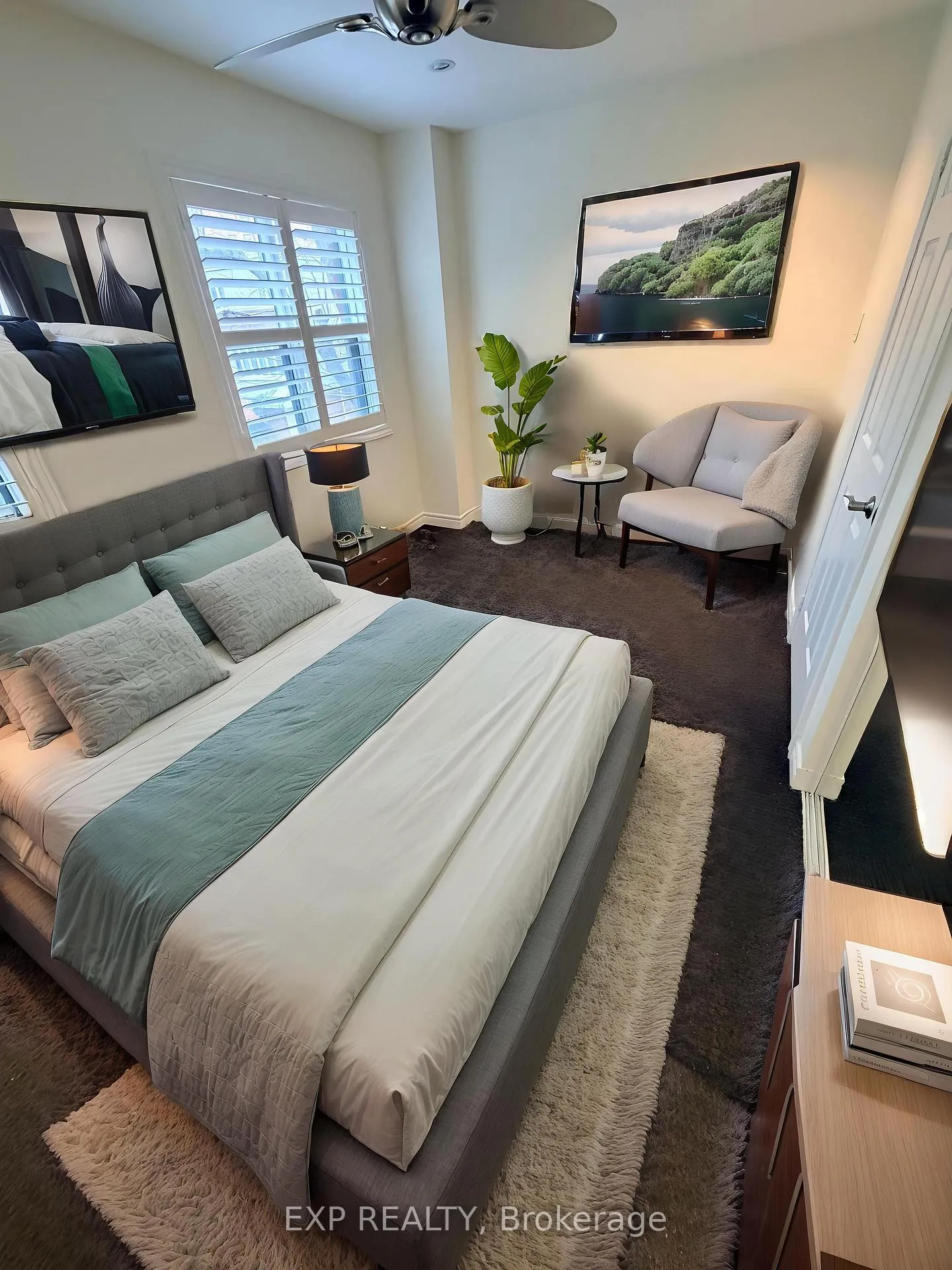 Photo 4 of Unit Upper, 192 Ontario Street, Toronto, Moss Park — HOMEH
