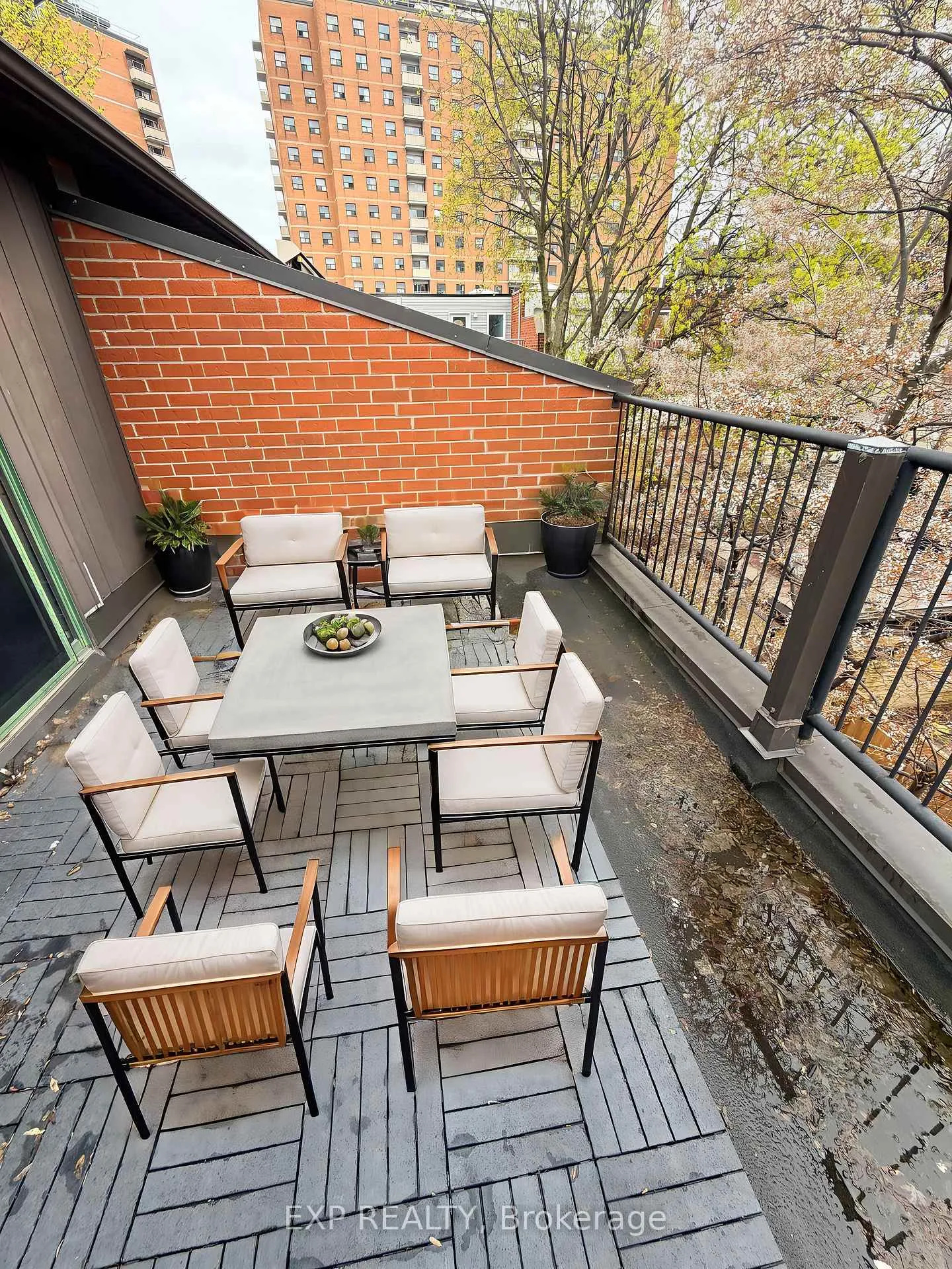 Photo 7 of Unit Upper, 192 Ontario Street, Toronto, Moss Park — HOMEH