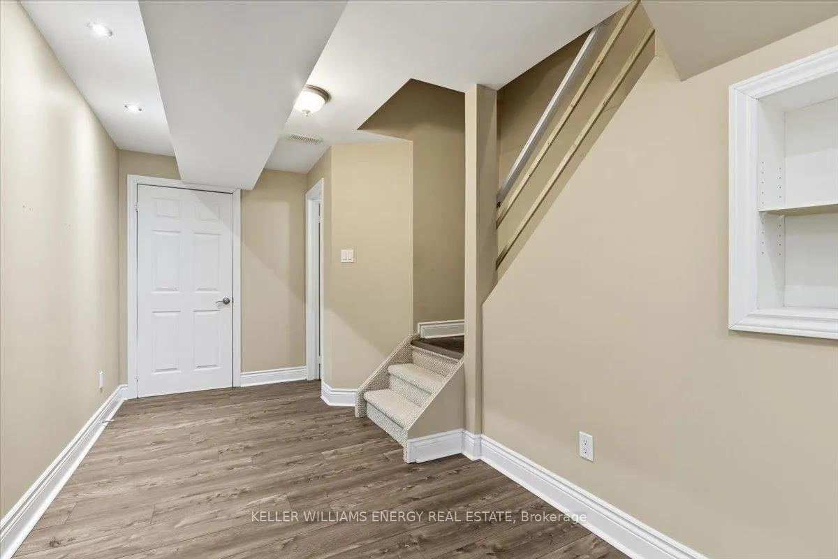 Photo 17 of 54 Farncomb Crescent, Clarington, Bowmanville — HOMEH