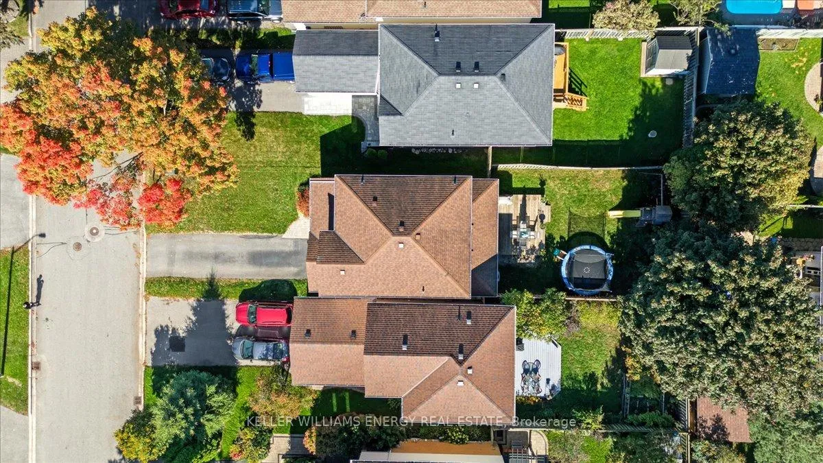 Photo 23 of 54 Farncomb Crescent, Clarington, Bowmanville — HOMEH