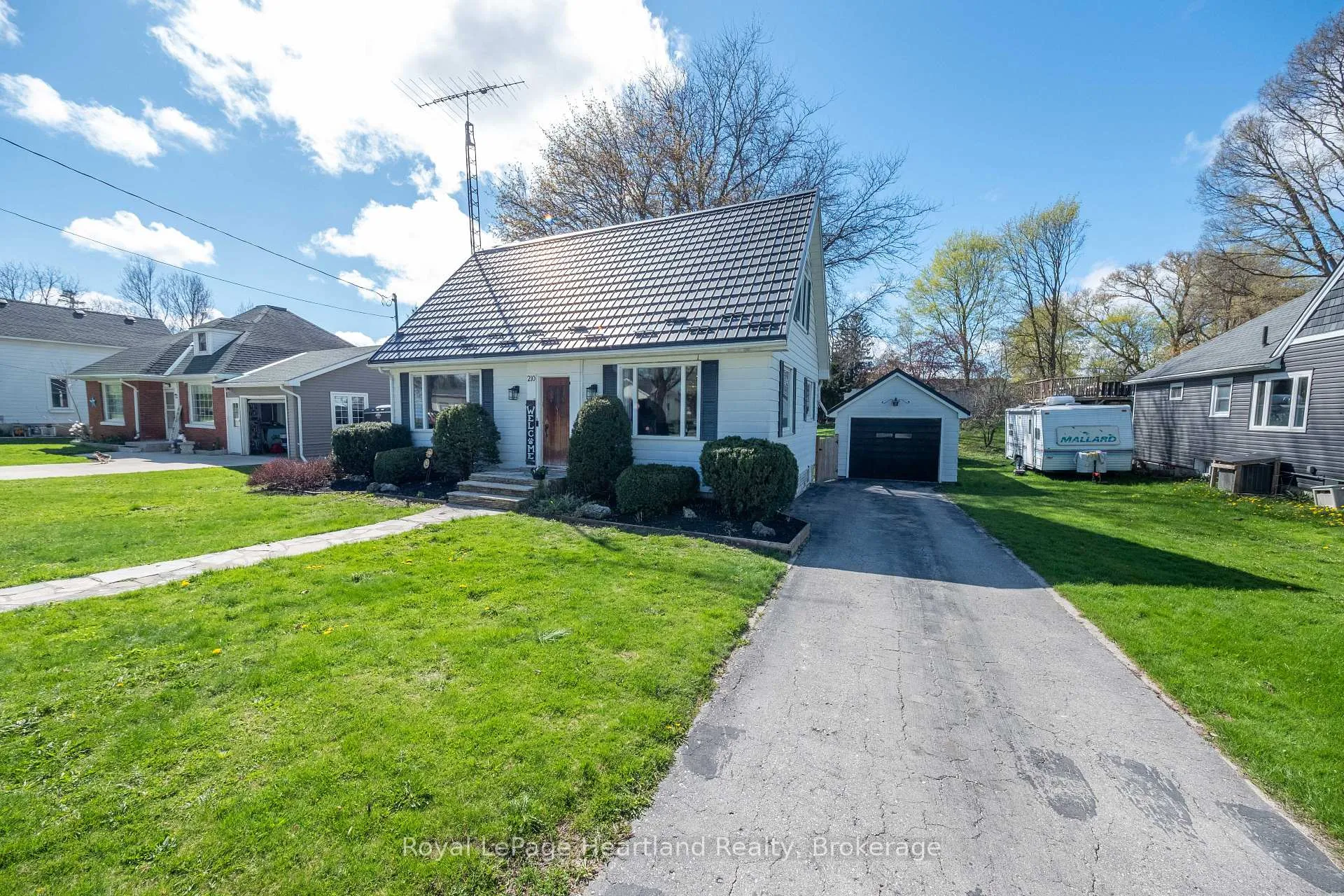 Photo 2 of 210 Leopold Street, North Huron, Wingham — HOMEH