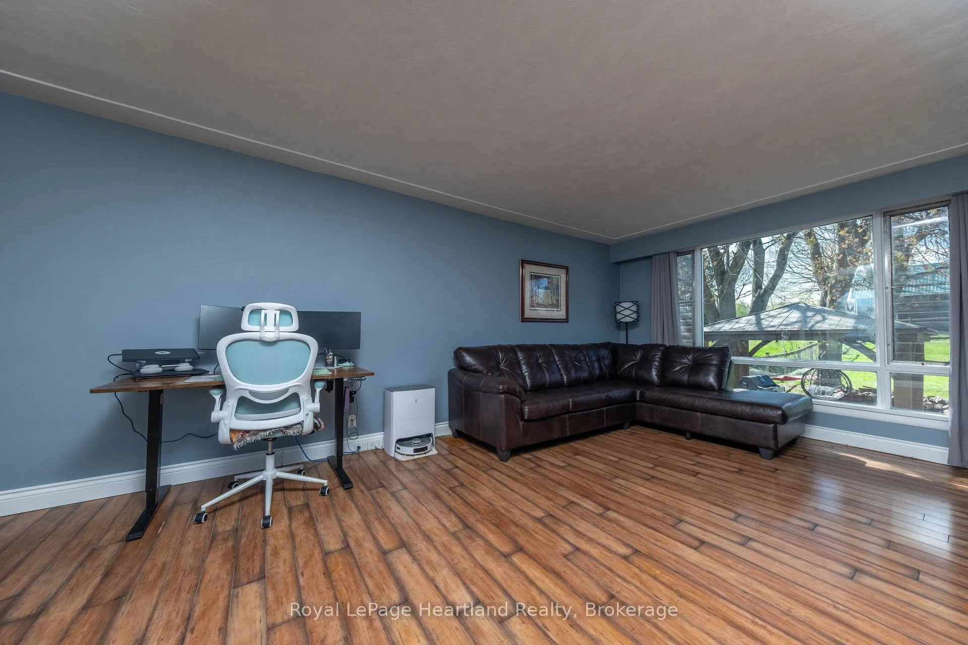 Photo 11 of 210 Leopold Street, North Huron, Wingham — HOMEH