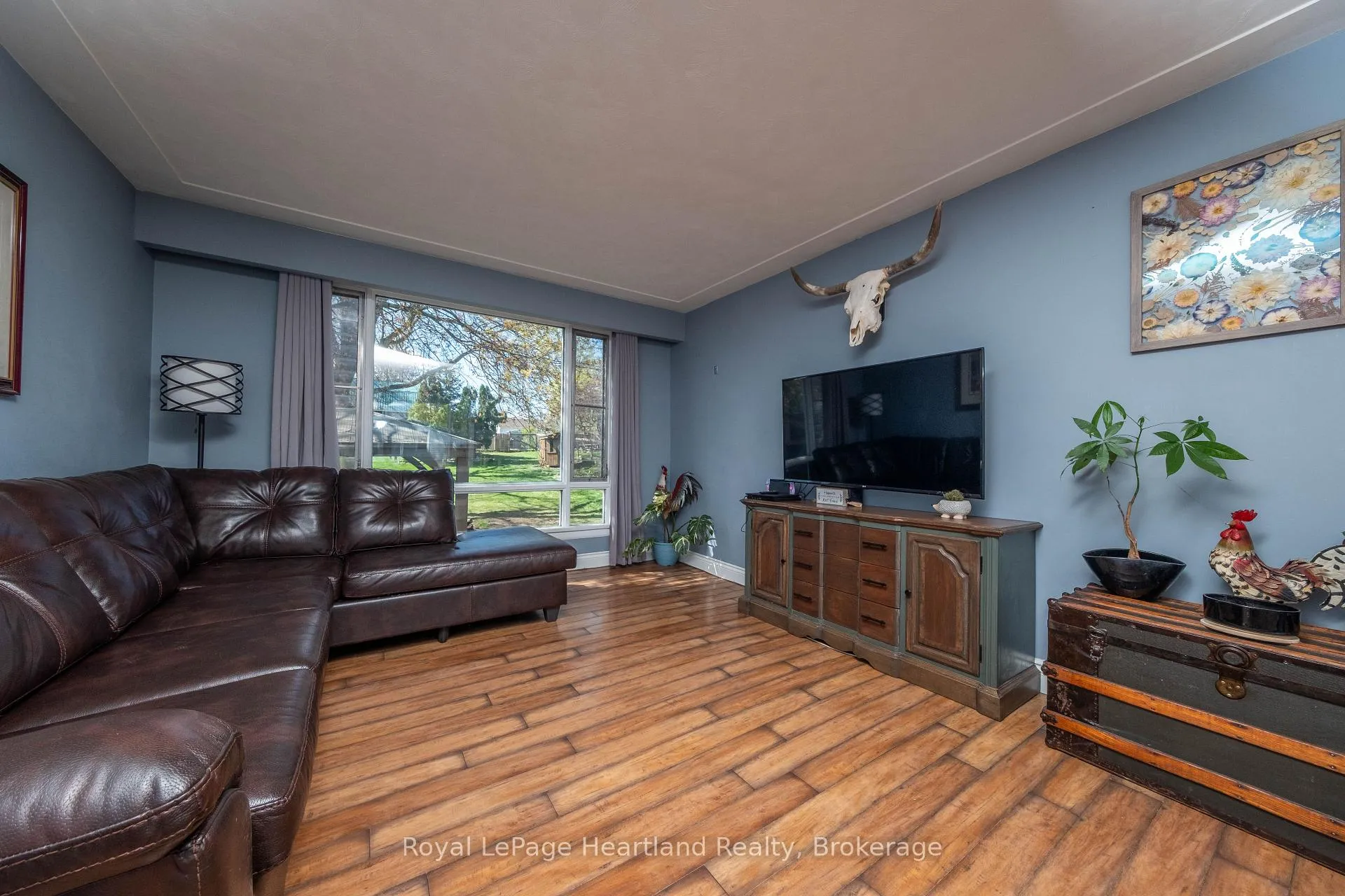 Photo 12 of 210 Leopold Street, North Huron, Wingham — HOMEH