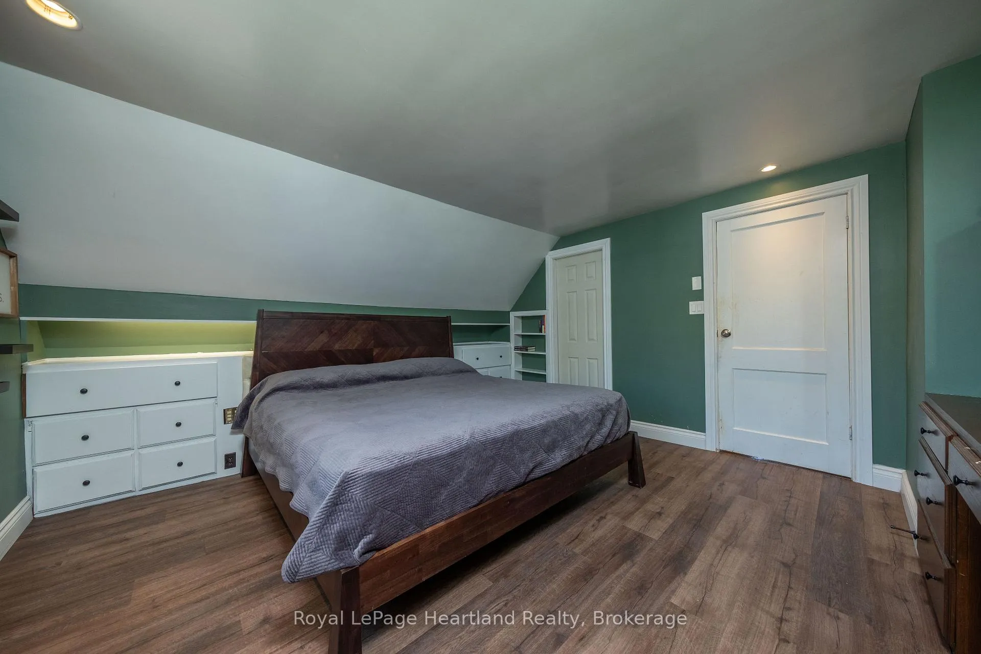 Photo 18 of 210 Leopold Street, North Huron, Wingham — HOMEH