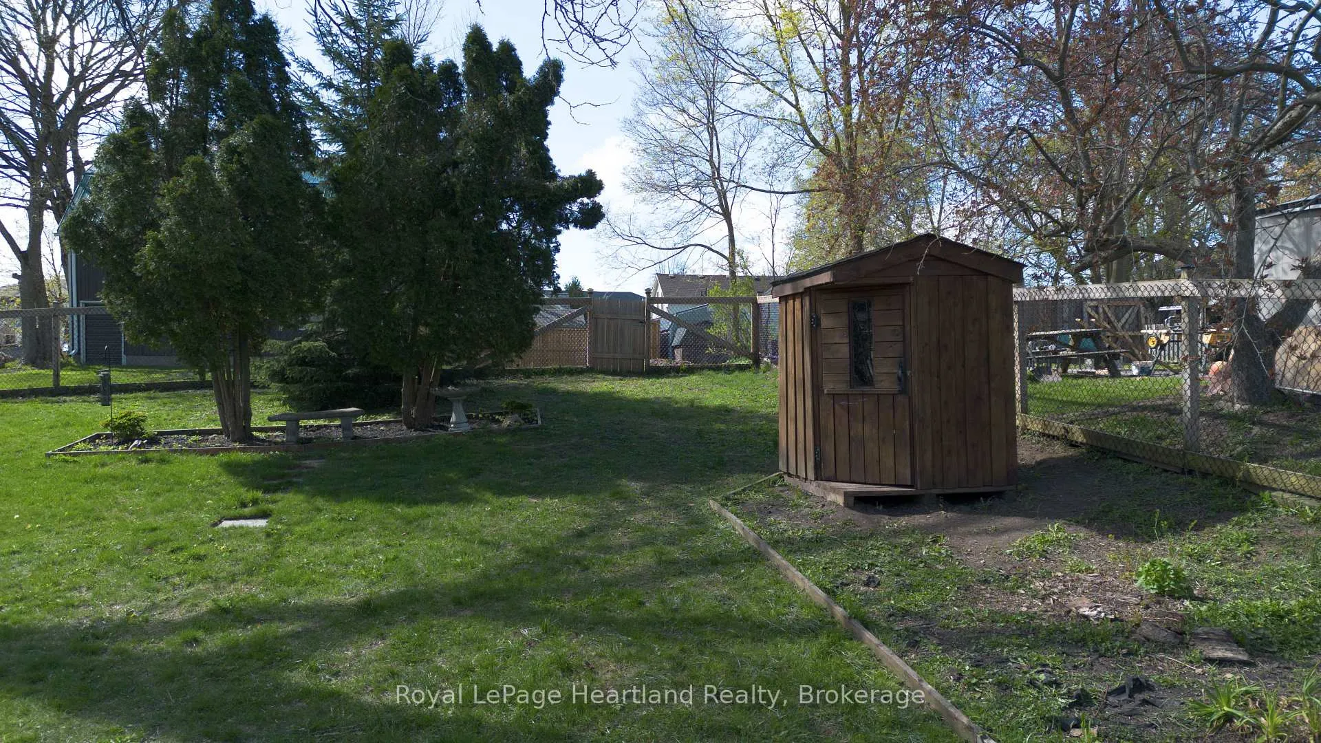 Photo 30 of 210 Leopold Street, North Huron, Wingham — HOMEH
