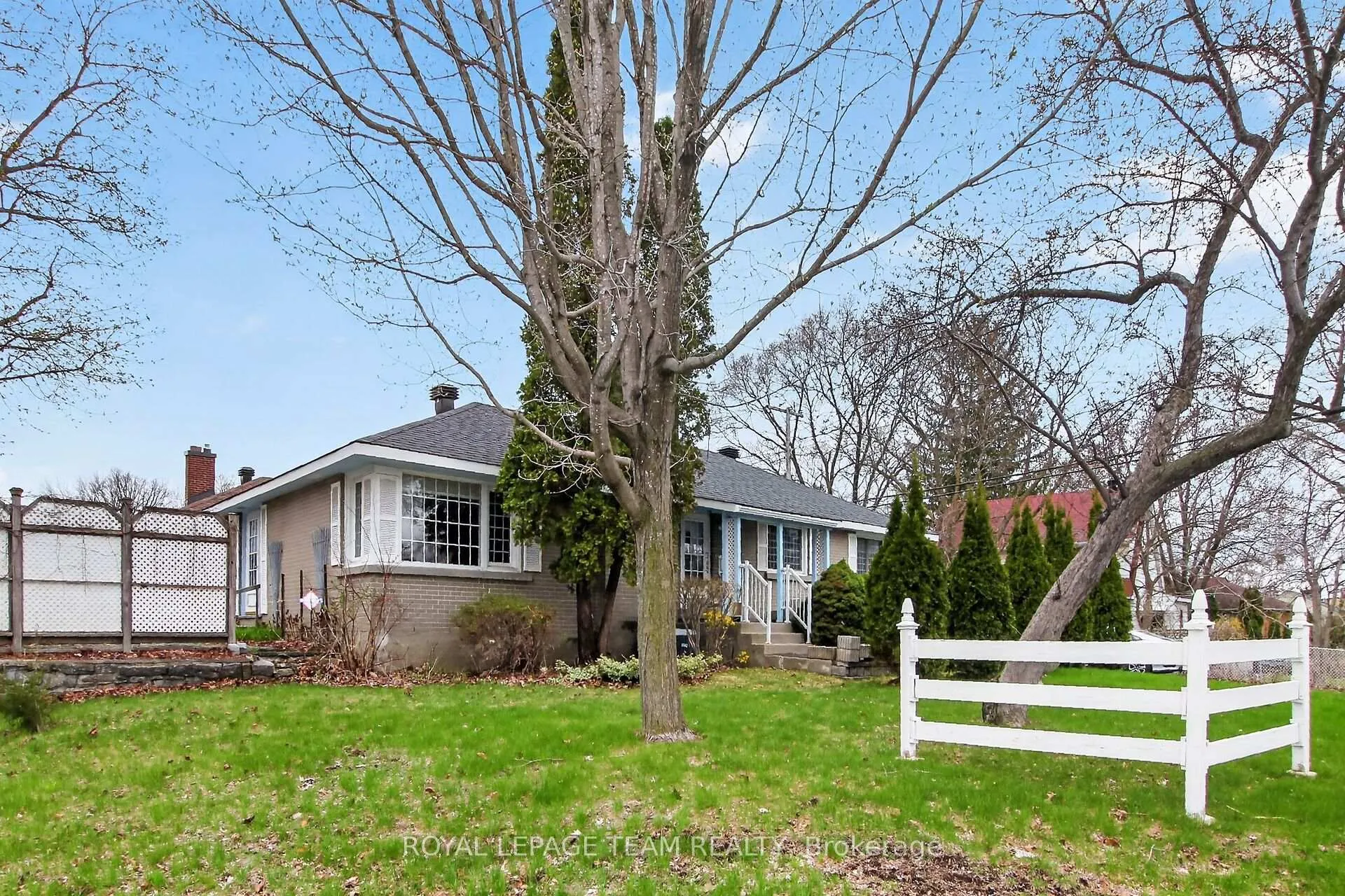 Photo 2 of 546 Sherbourne Road, Ottawa, Carlingwood — HOMEH