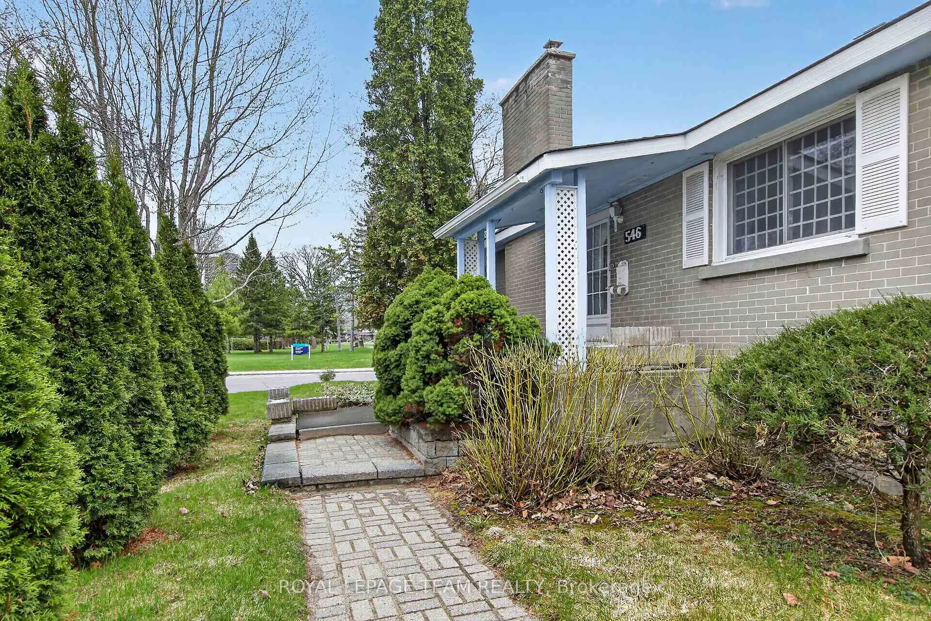 Photo 4 of 546 Sherbourne Road, Ottawa, Carlingwood — HOMEH