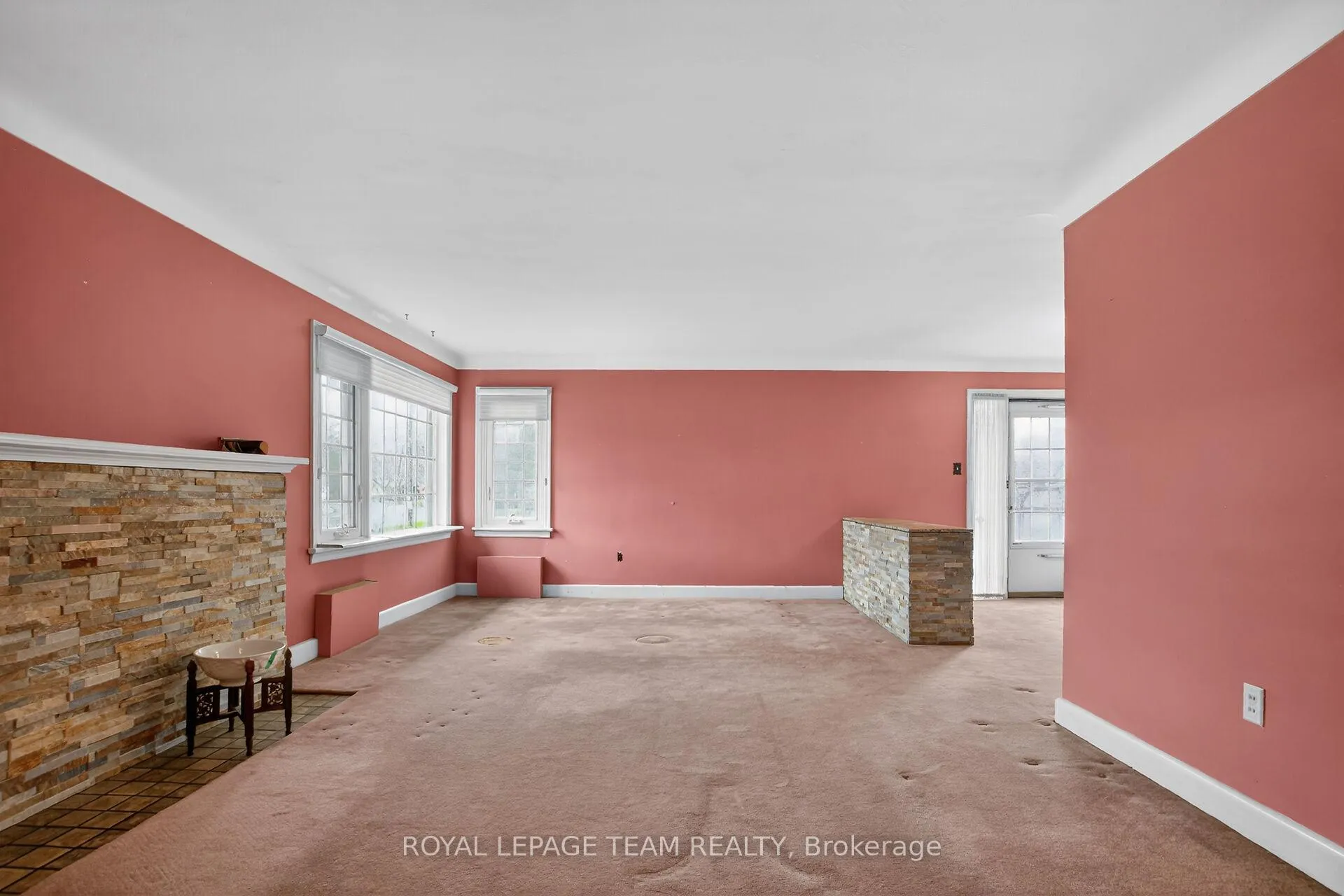 Photo 11 of 546 Sherbourne Road, Ottawa, Carlingwood — HOMEH